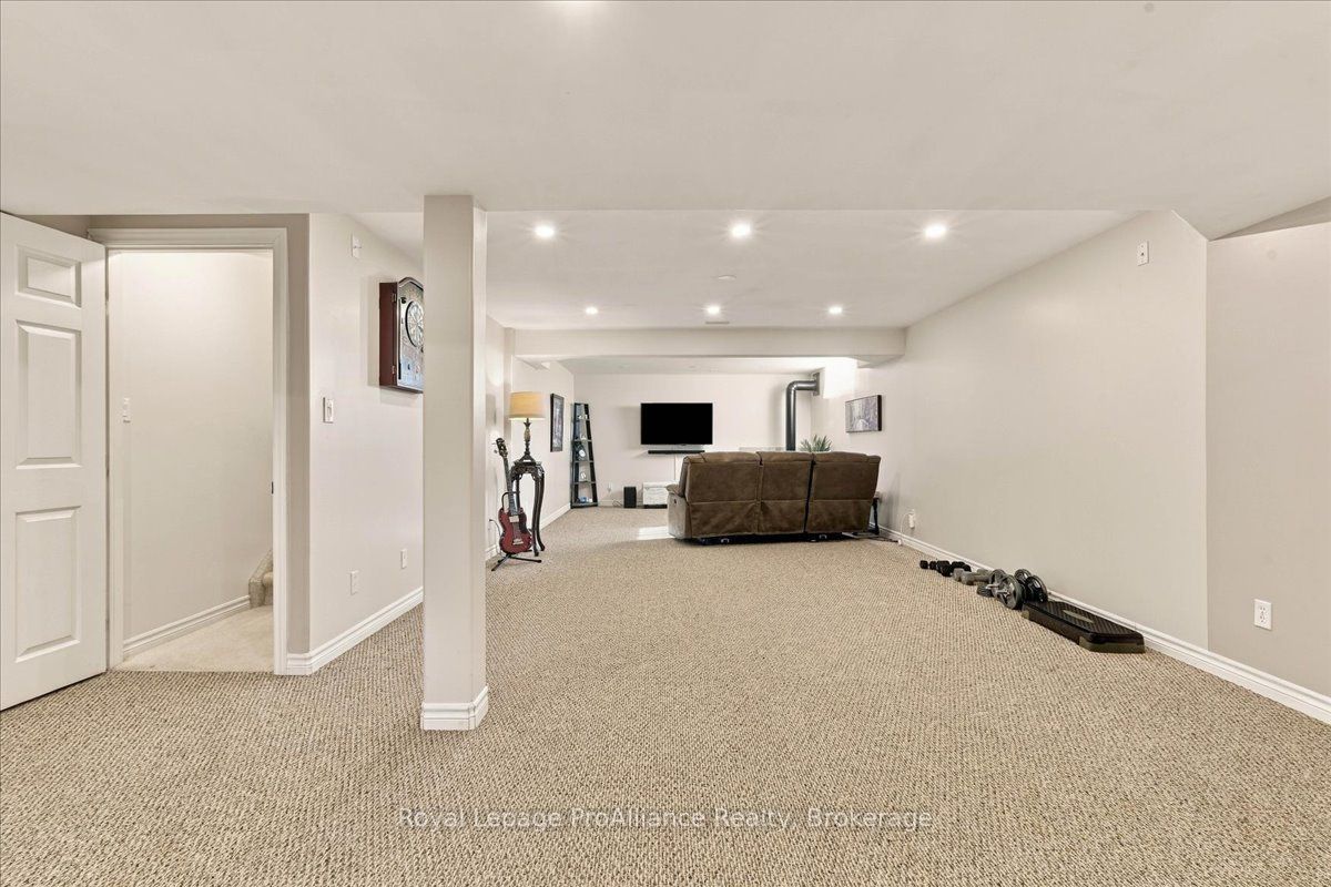 24 Bristol Place Property Photo 33