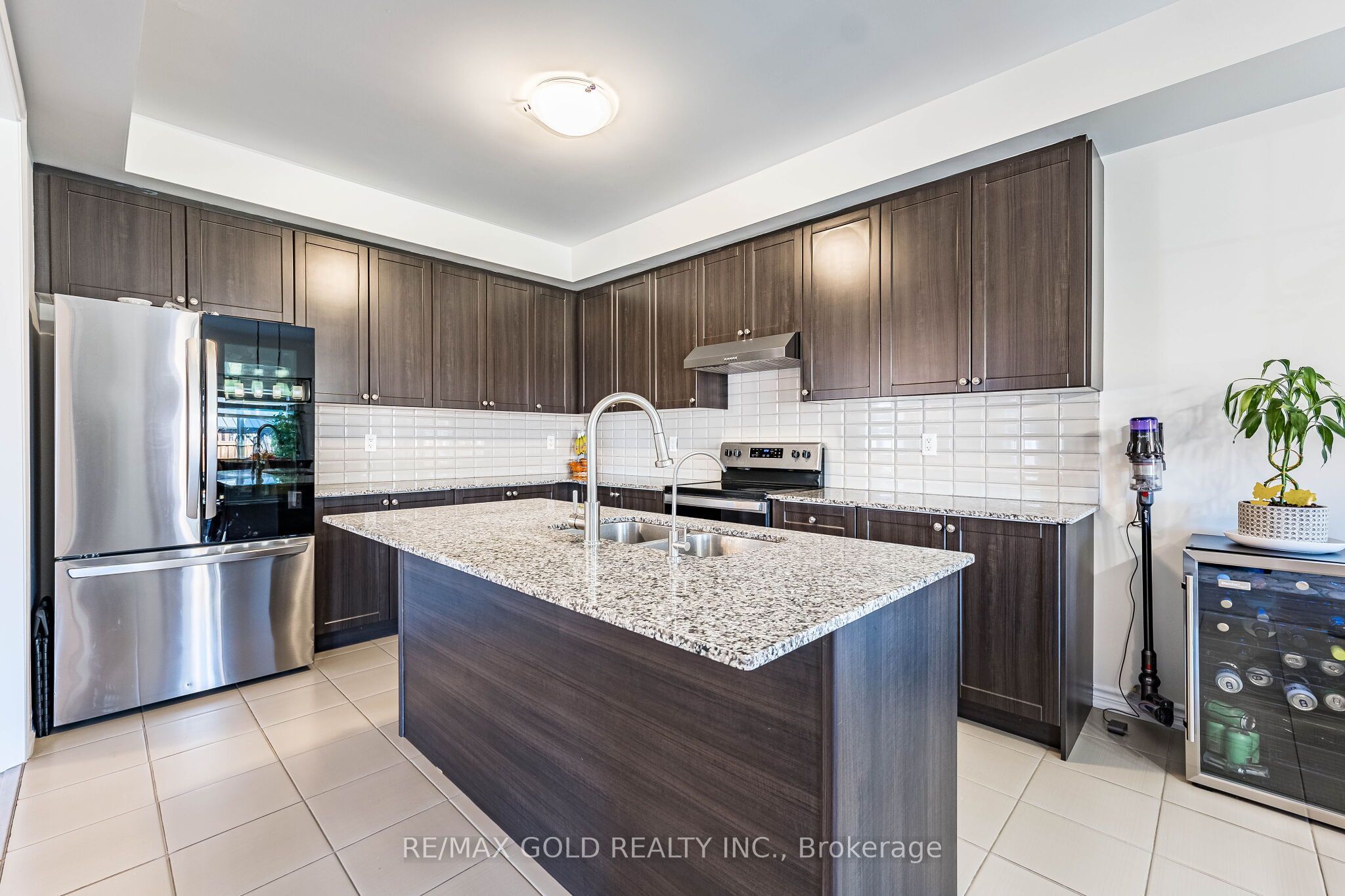 298 Ridley Crescent Property Photo 13