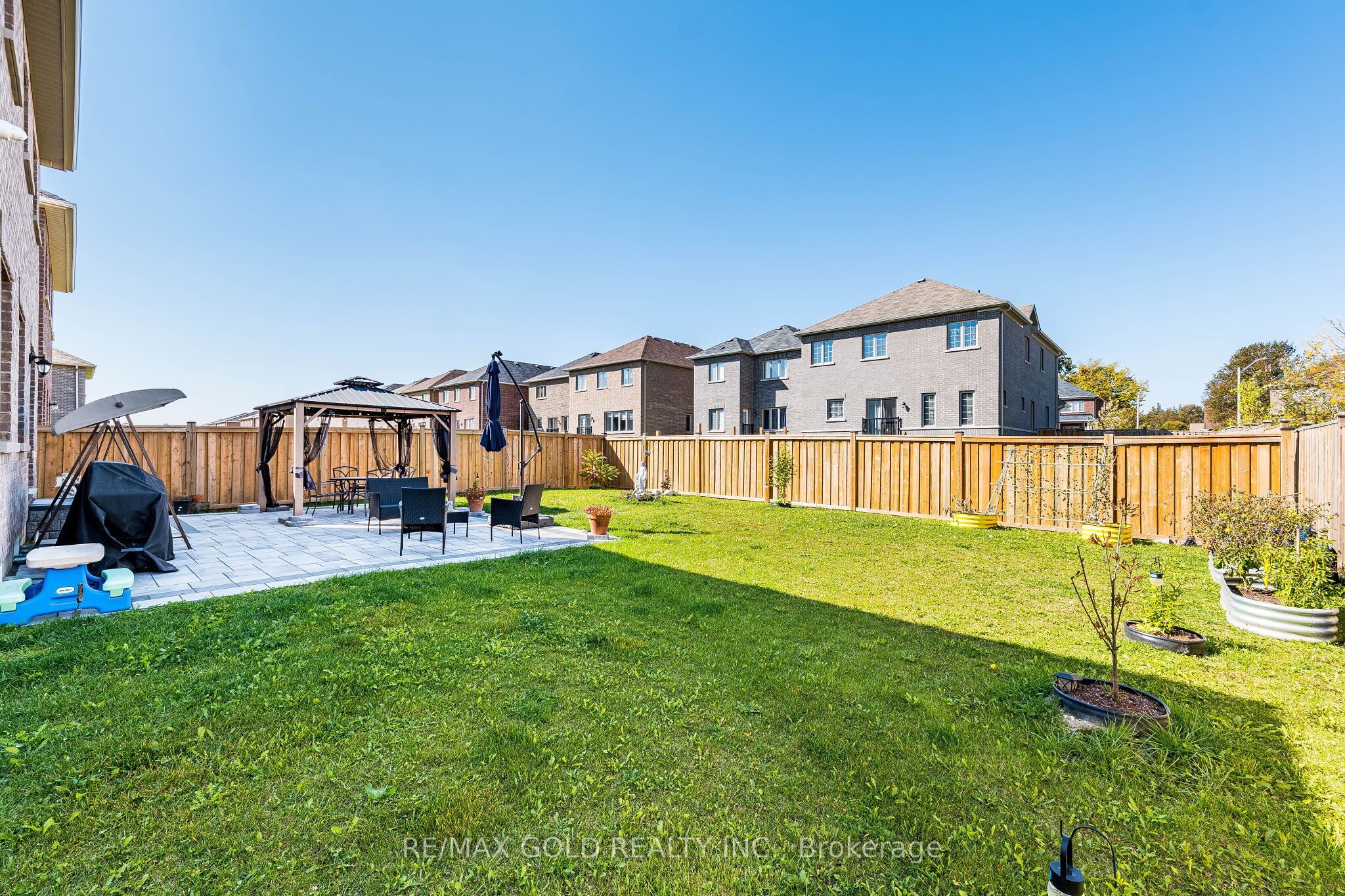 298 Ridley Crescent Property Photo 46