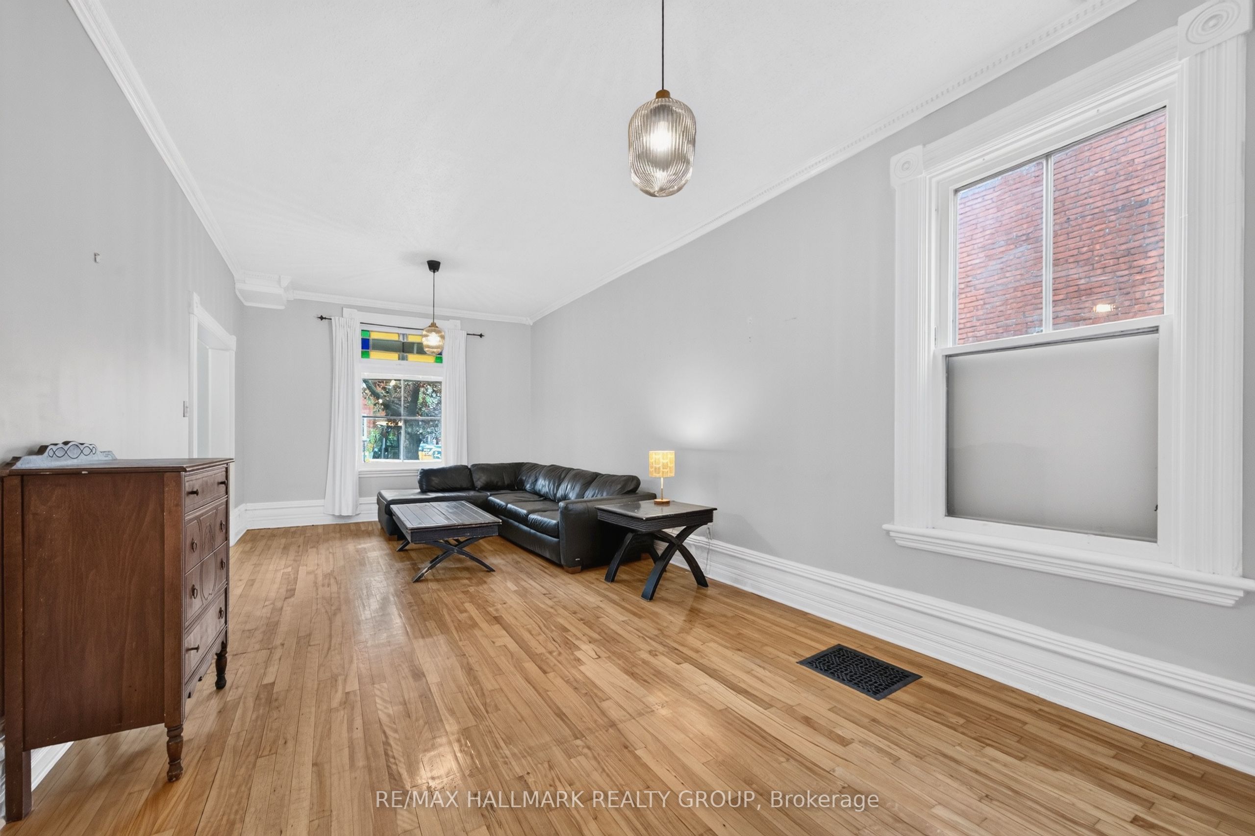 182 Pretoria Avenue Property Photo 9