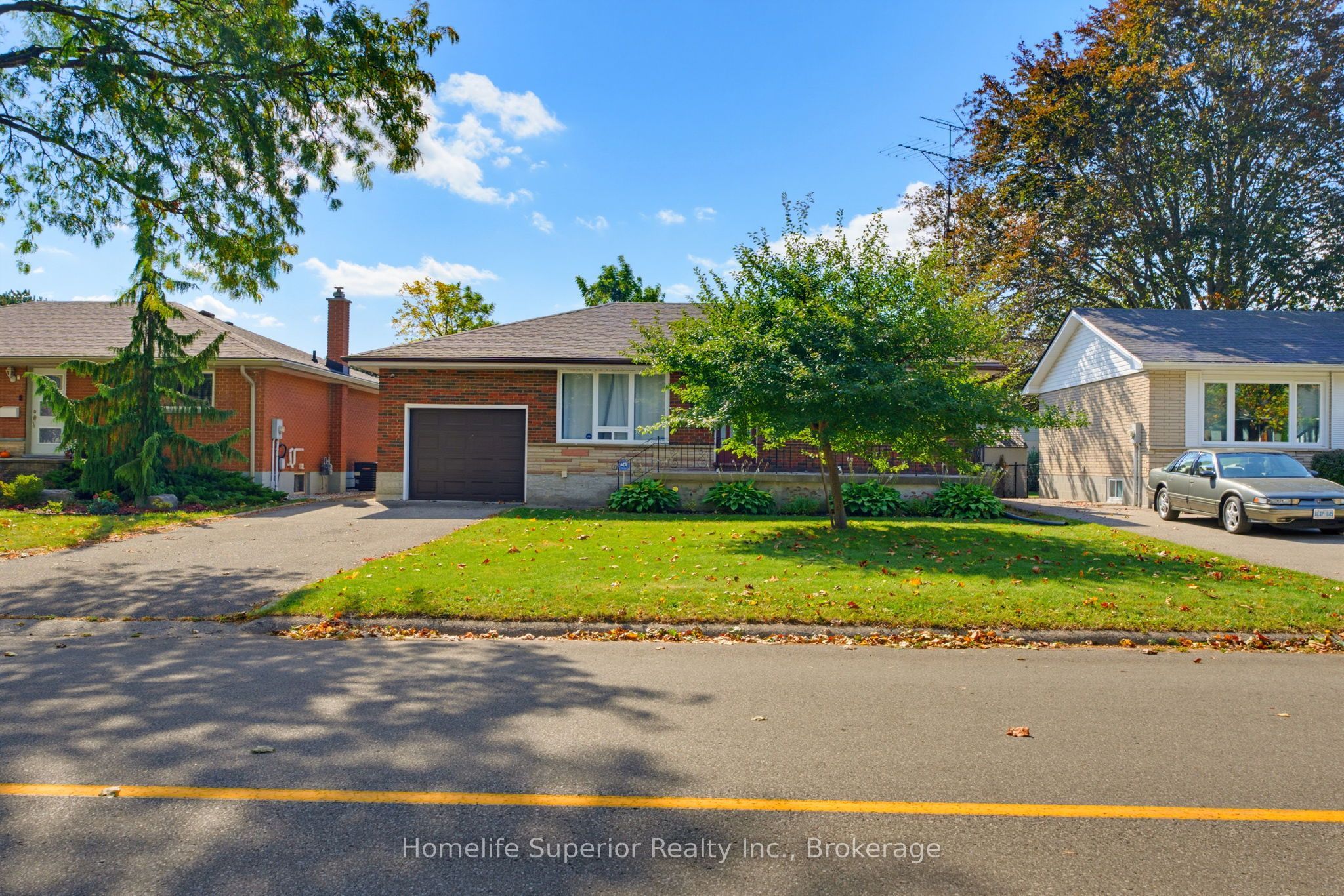 41 Wiltshire Drive N Property Photo 1