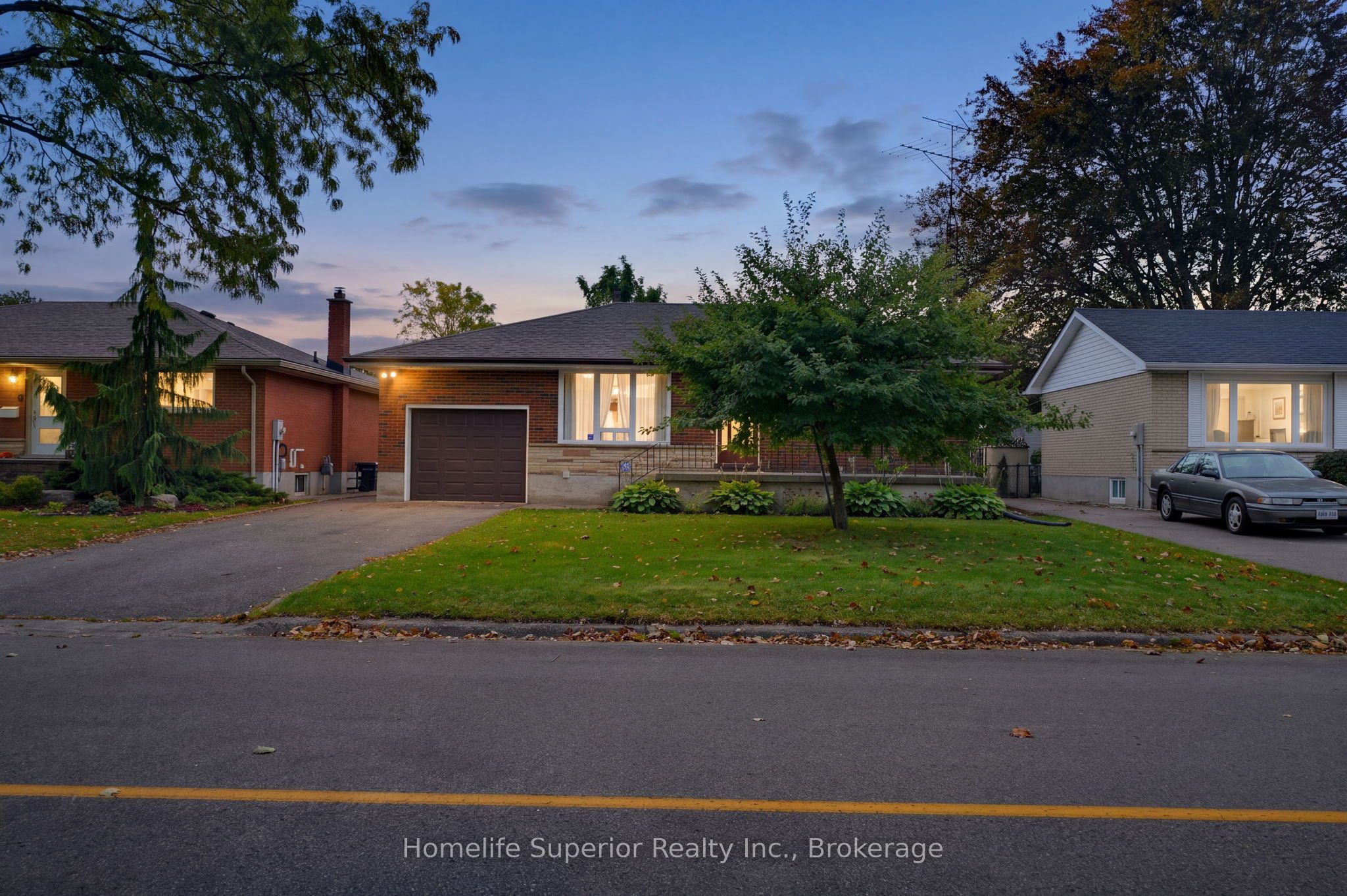 41 Wiltshire Drive N Property Photo 2