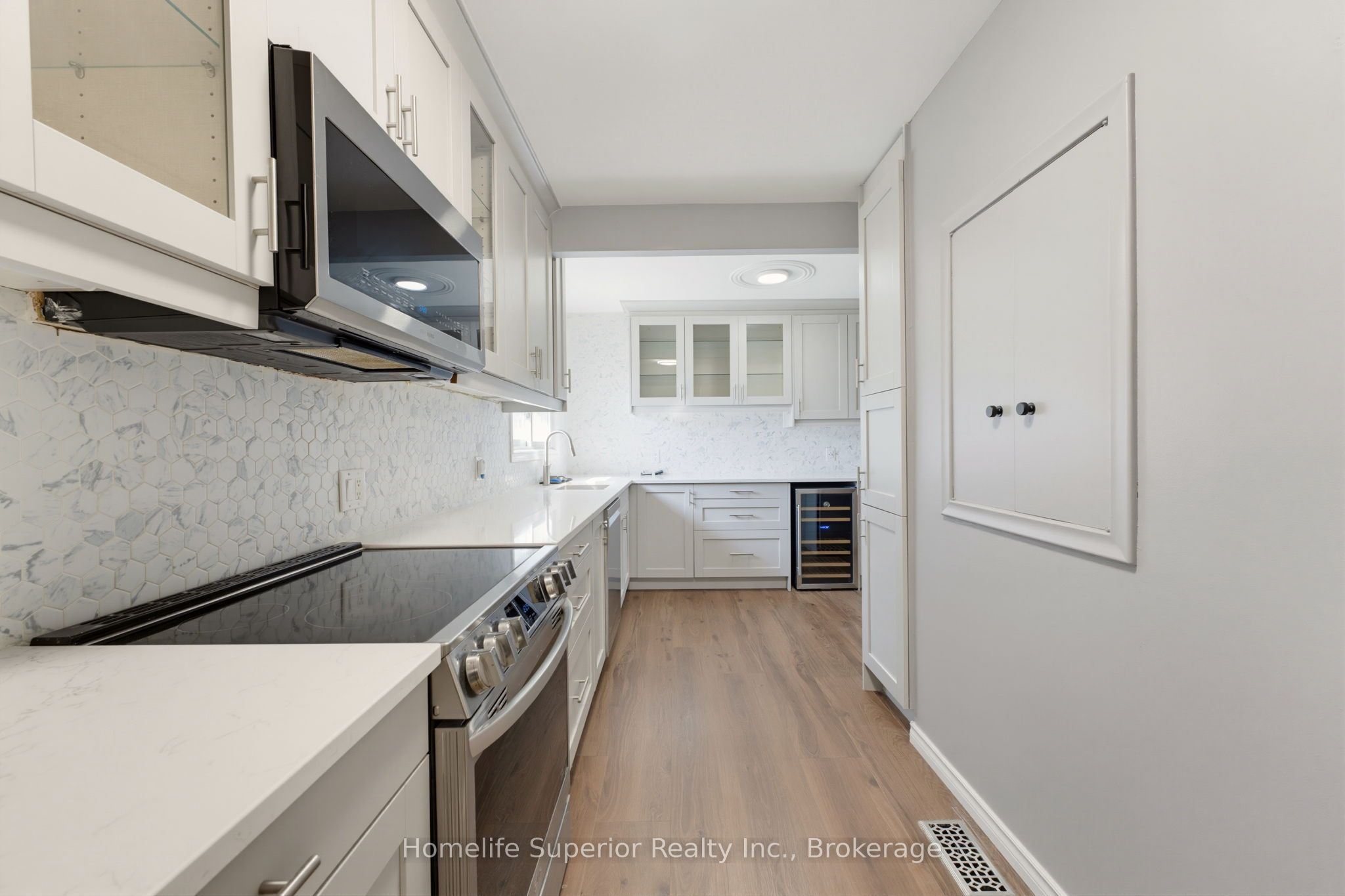 41 Wiltshire Drive N Property Photo 12