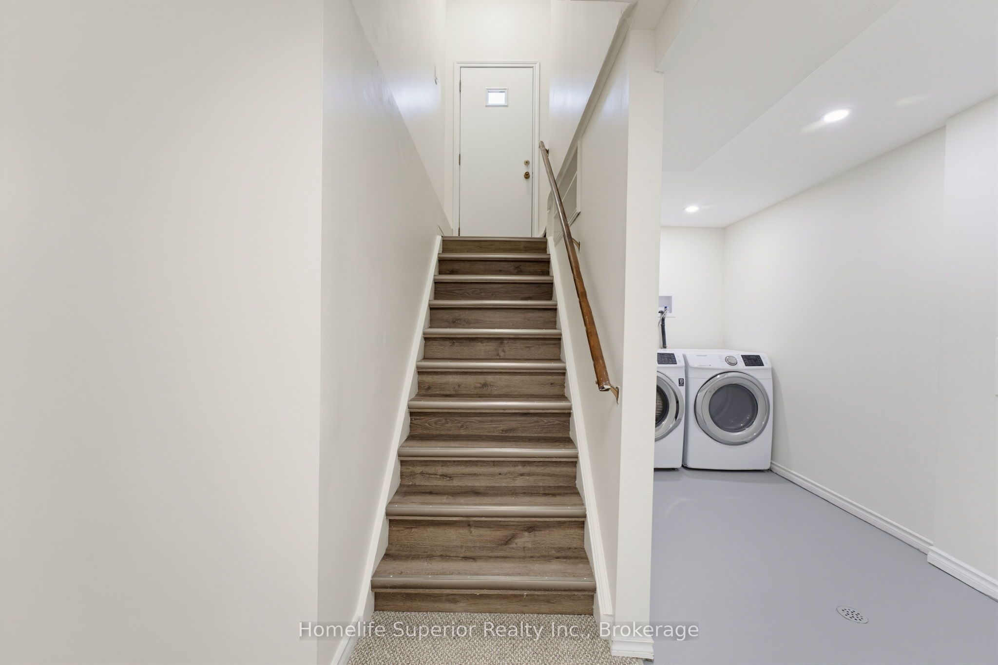 41 Wiltshire Drive N Property Photo 17
