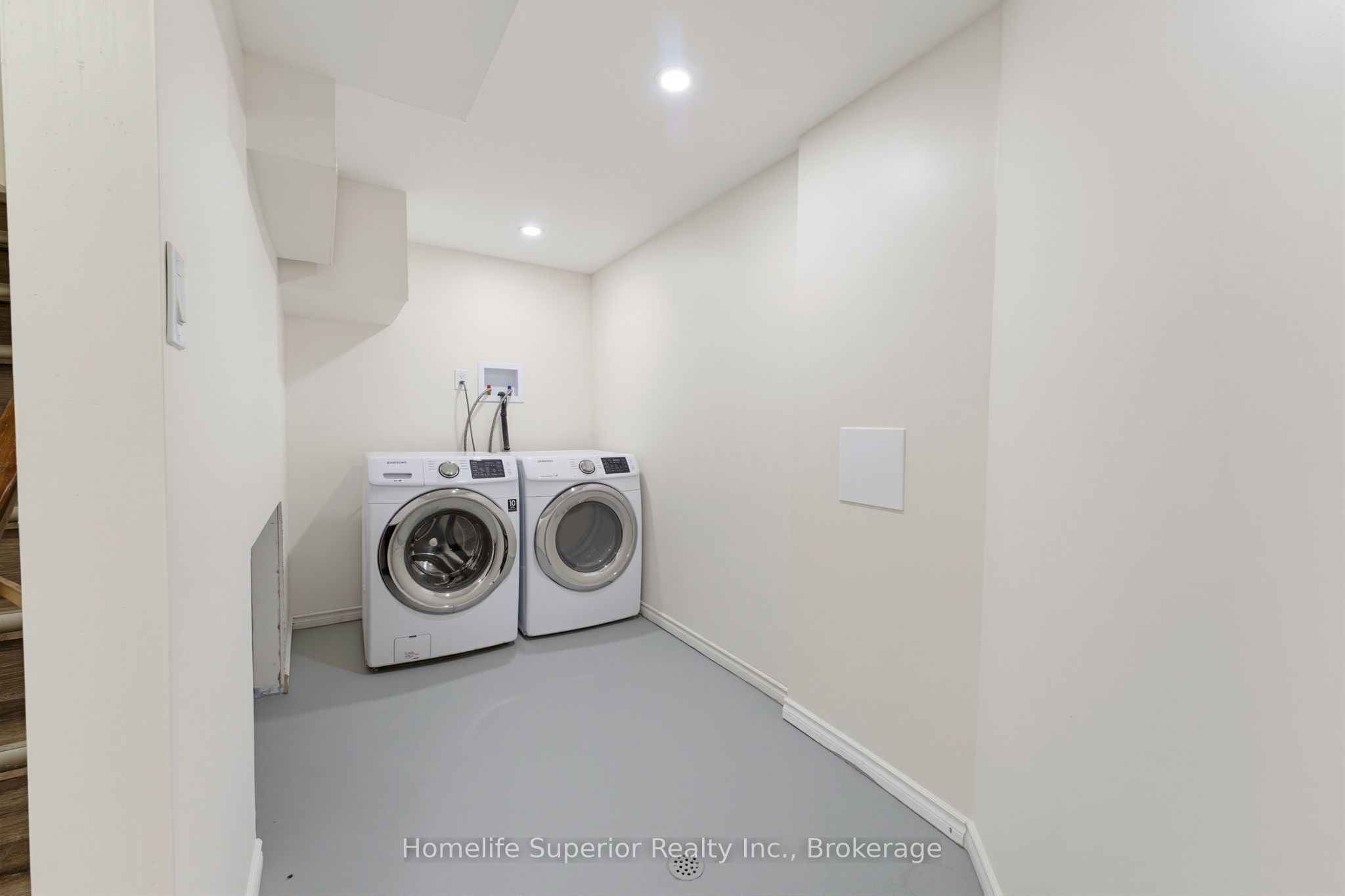 41 Wiltshire Drive N Property Photo 18