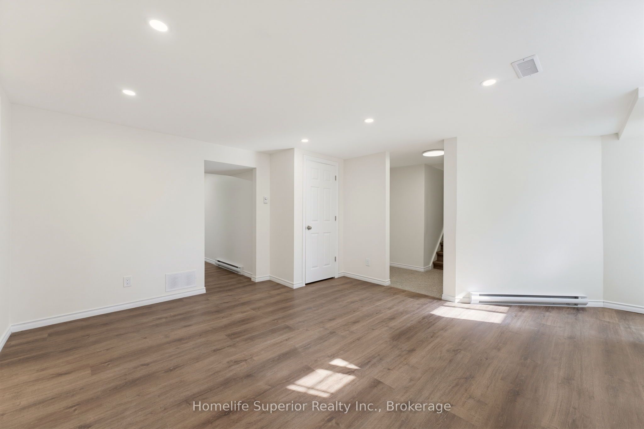 41 Wiltshire Drive N Property Photo 21