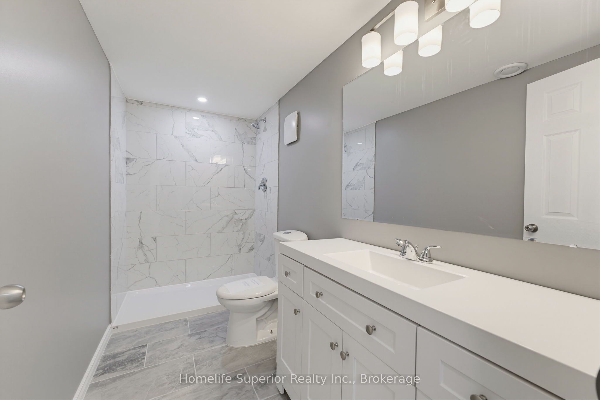 41 Wiltshire Drive N Property Photo 23