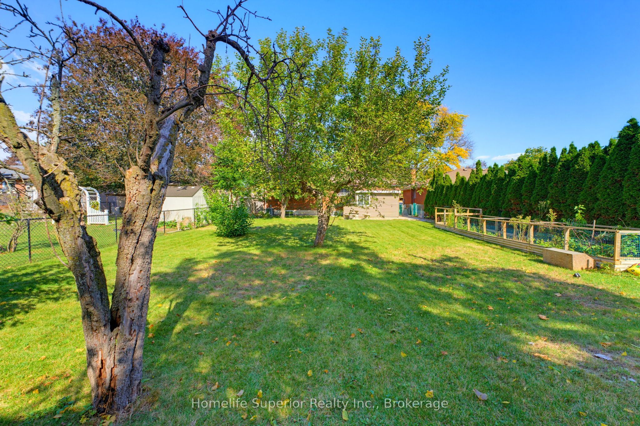 41 Wiltshire Drive N Property Photo 28