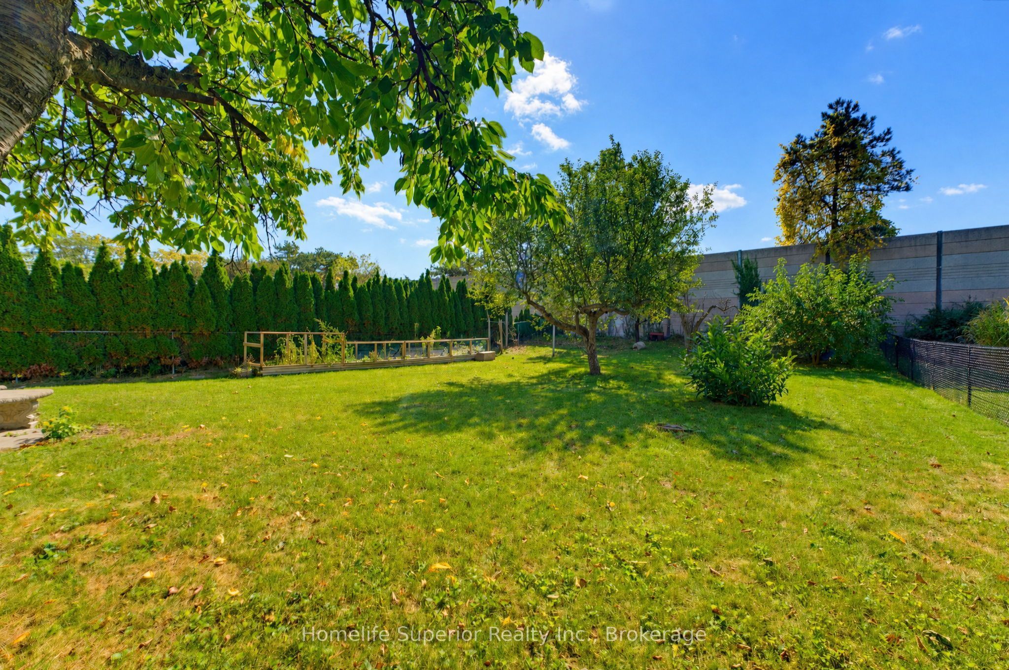 41 Wiltshire Drive N Property Photo 31