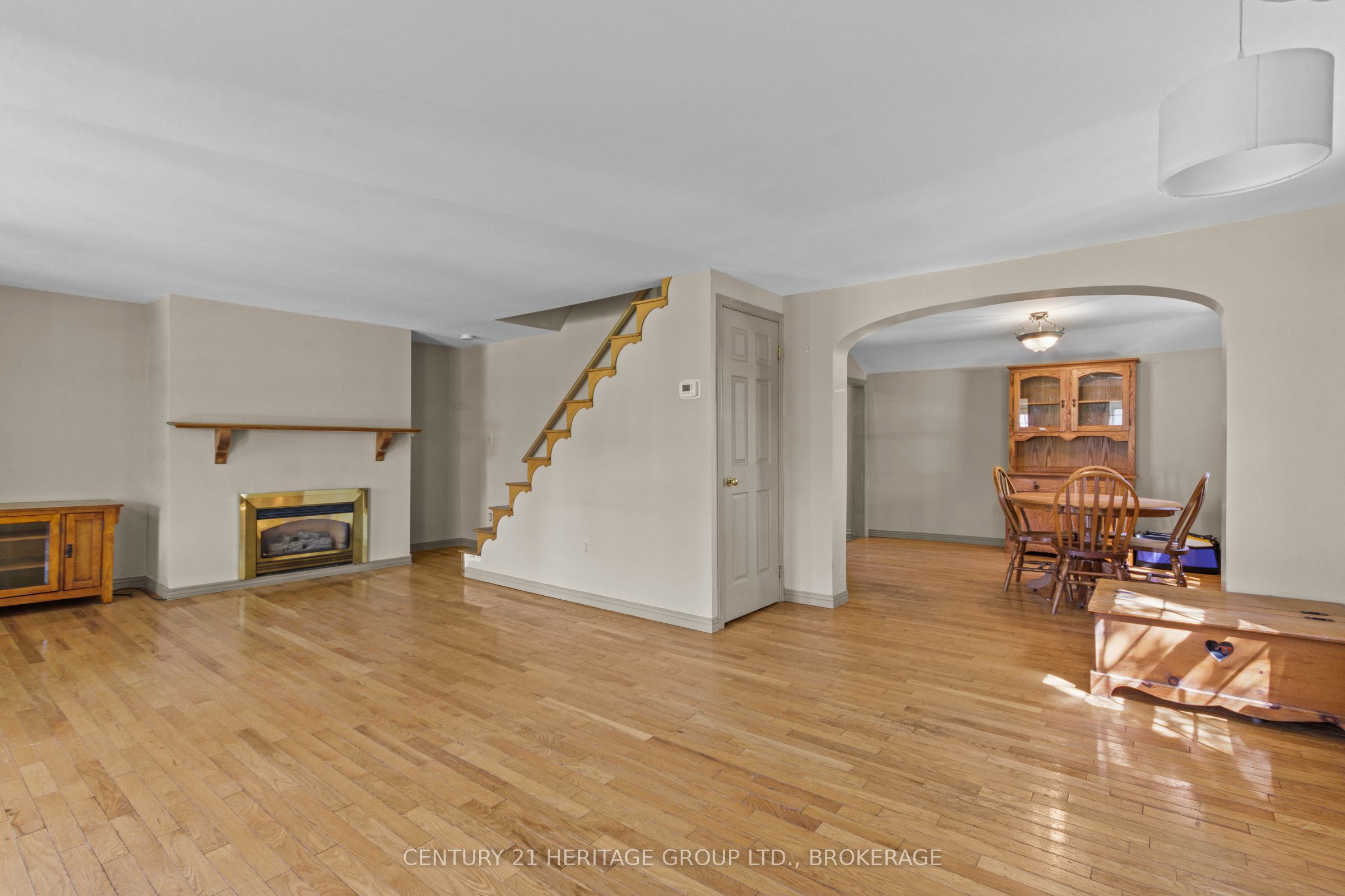 135 James Street Property Photo 9