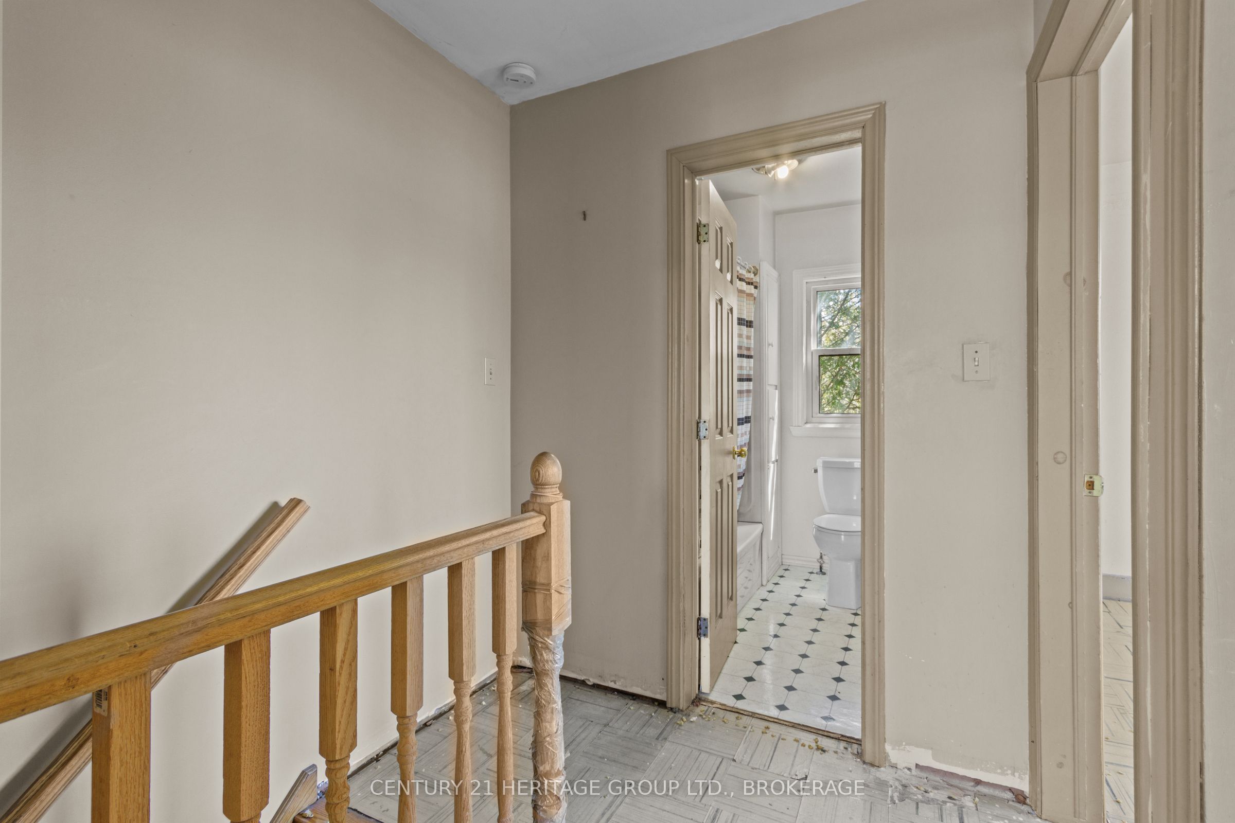 135 James Street Property Photo 22