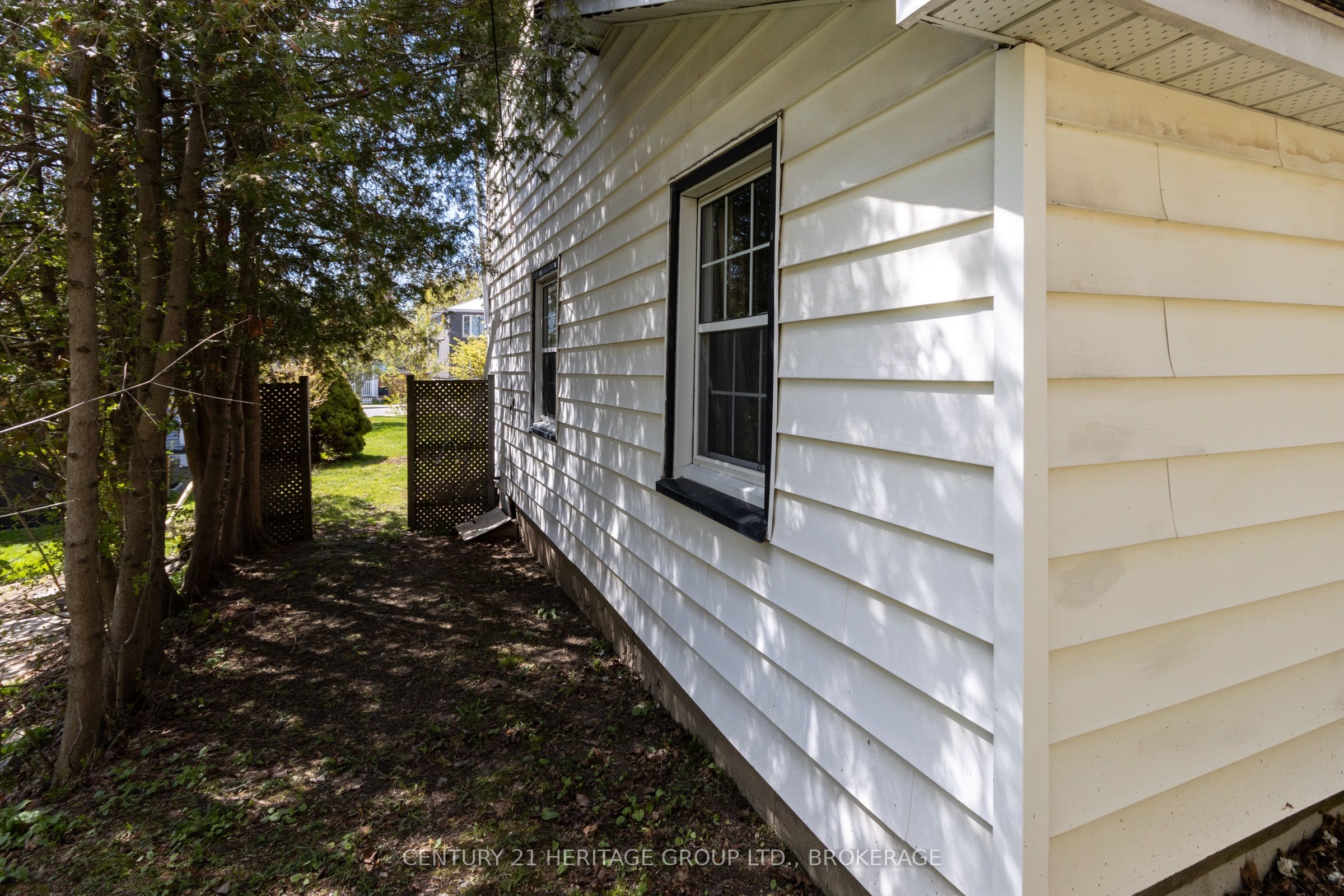 135 James Street Property Photo 30