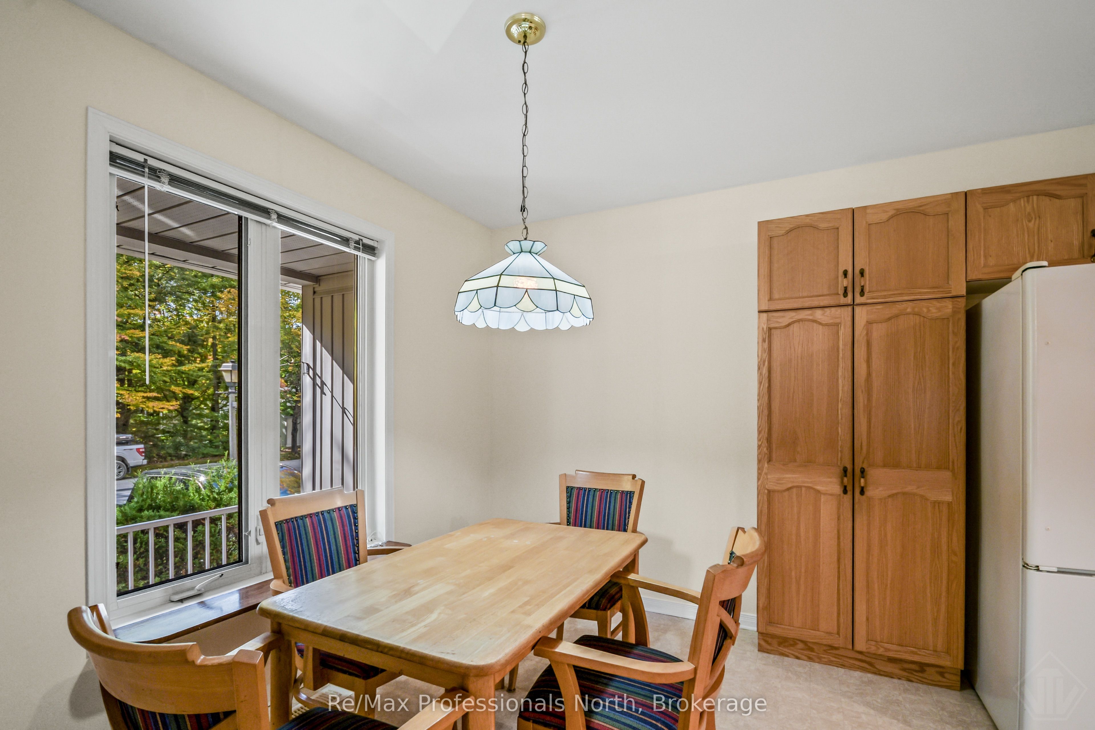 60 Pineridge Gate Property Photo 6