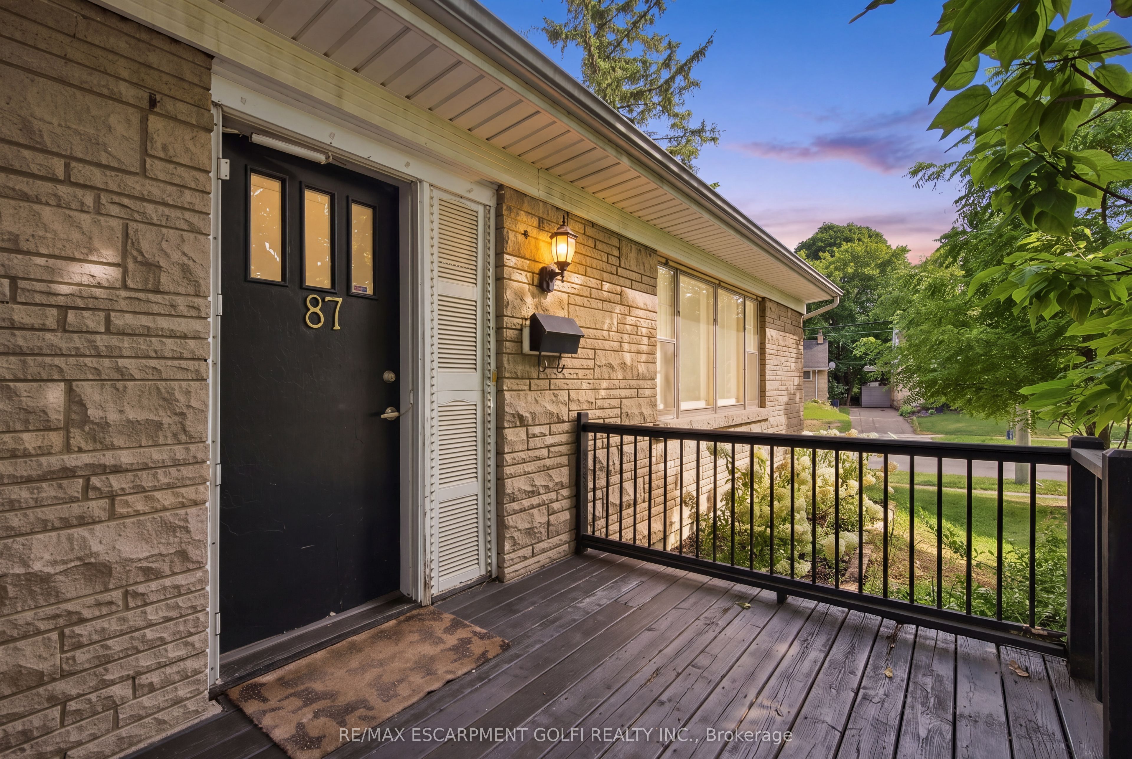 87 Radford Street Property Photo 1