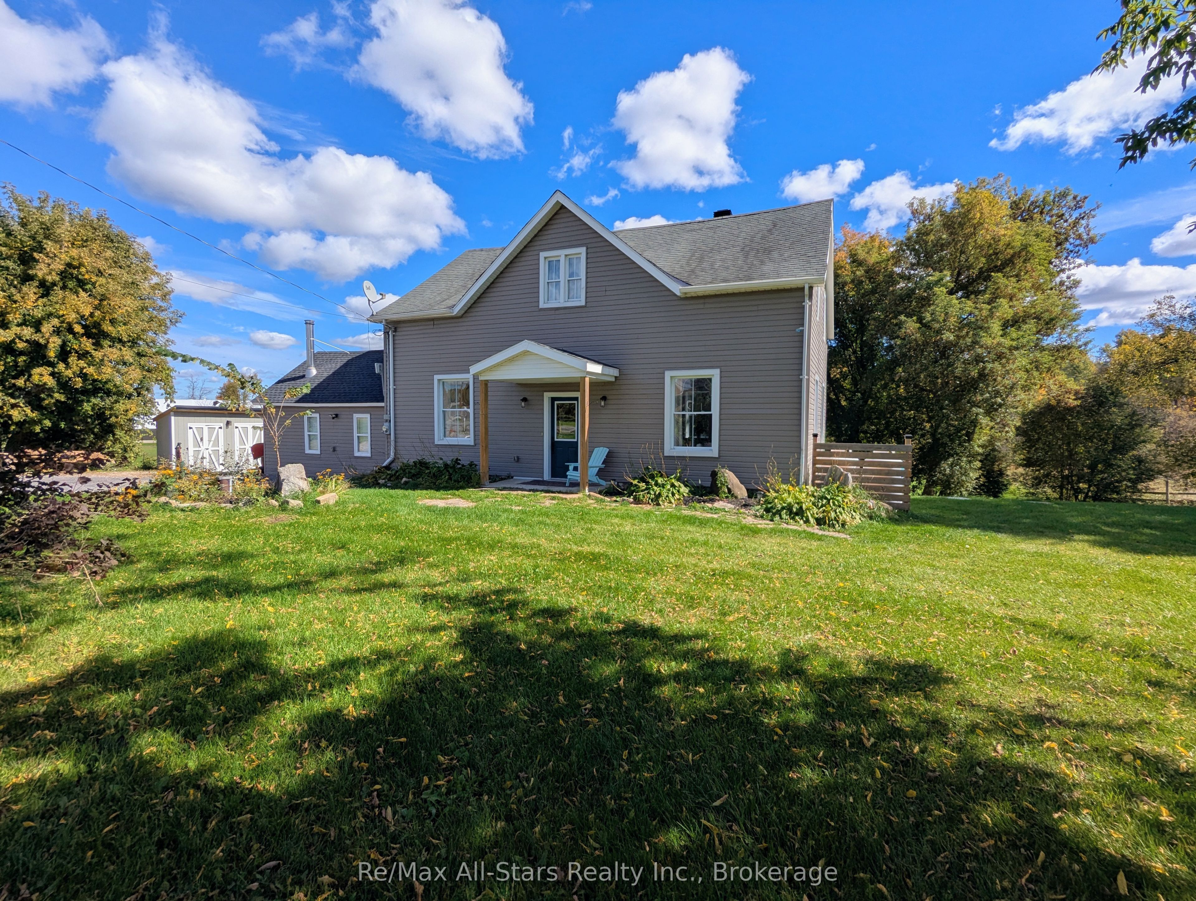 857 Perth Road Property Photo 2