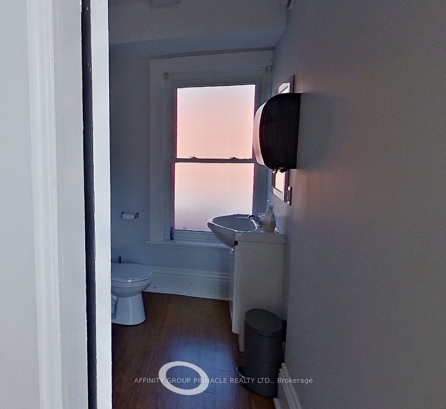 273 Charlotte Street Upper Property Photo 8