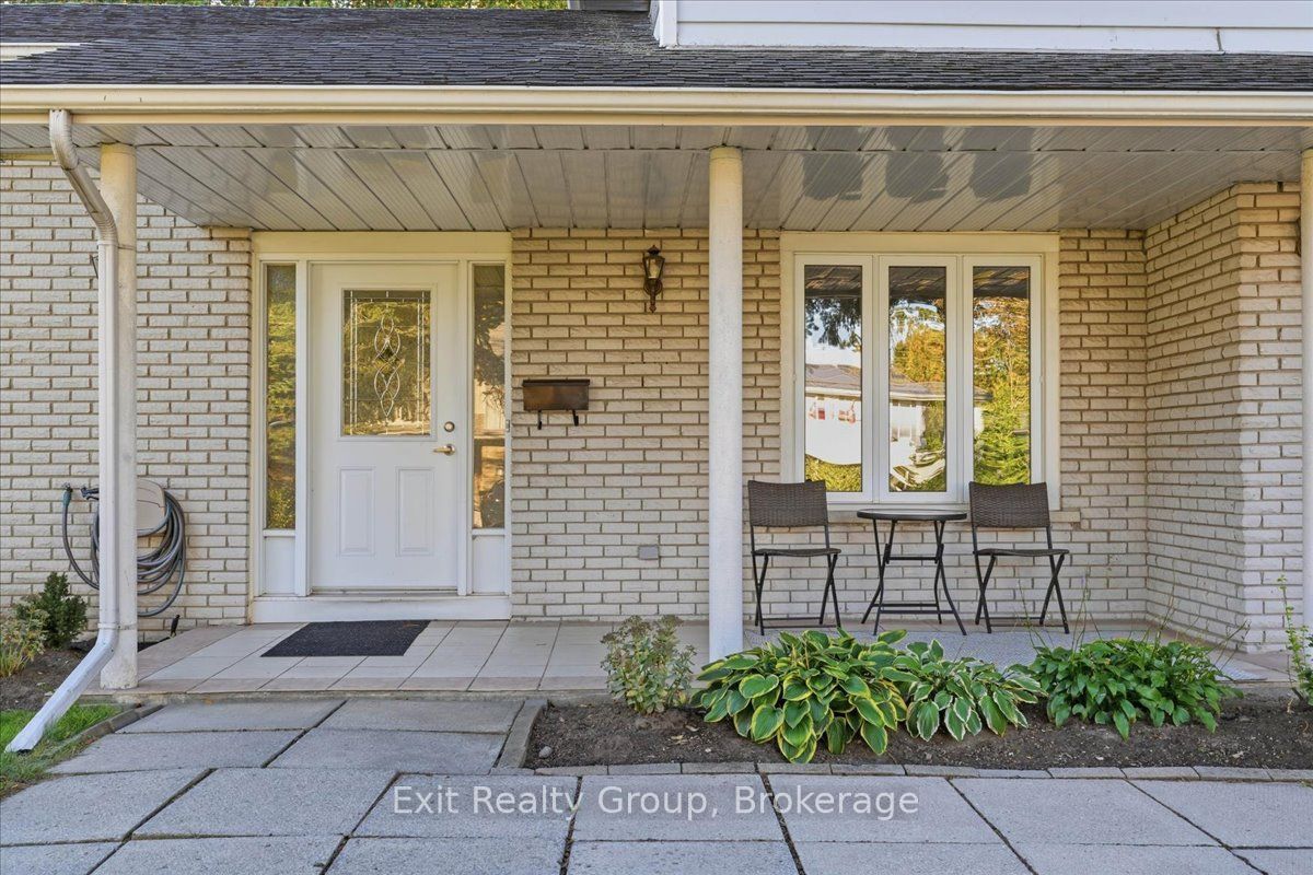5 Flint Drive Property Photo 4