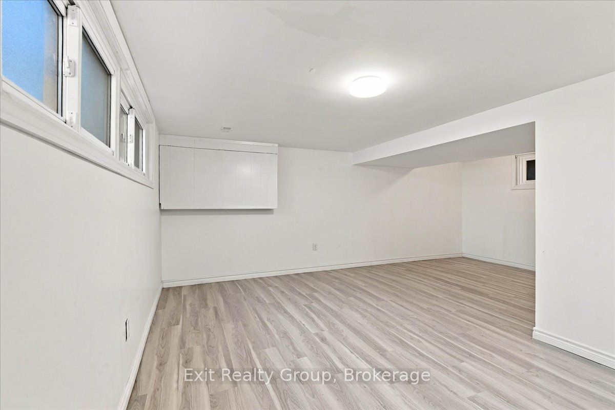 5 Flint Drive Property Photo 24