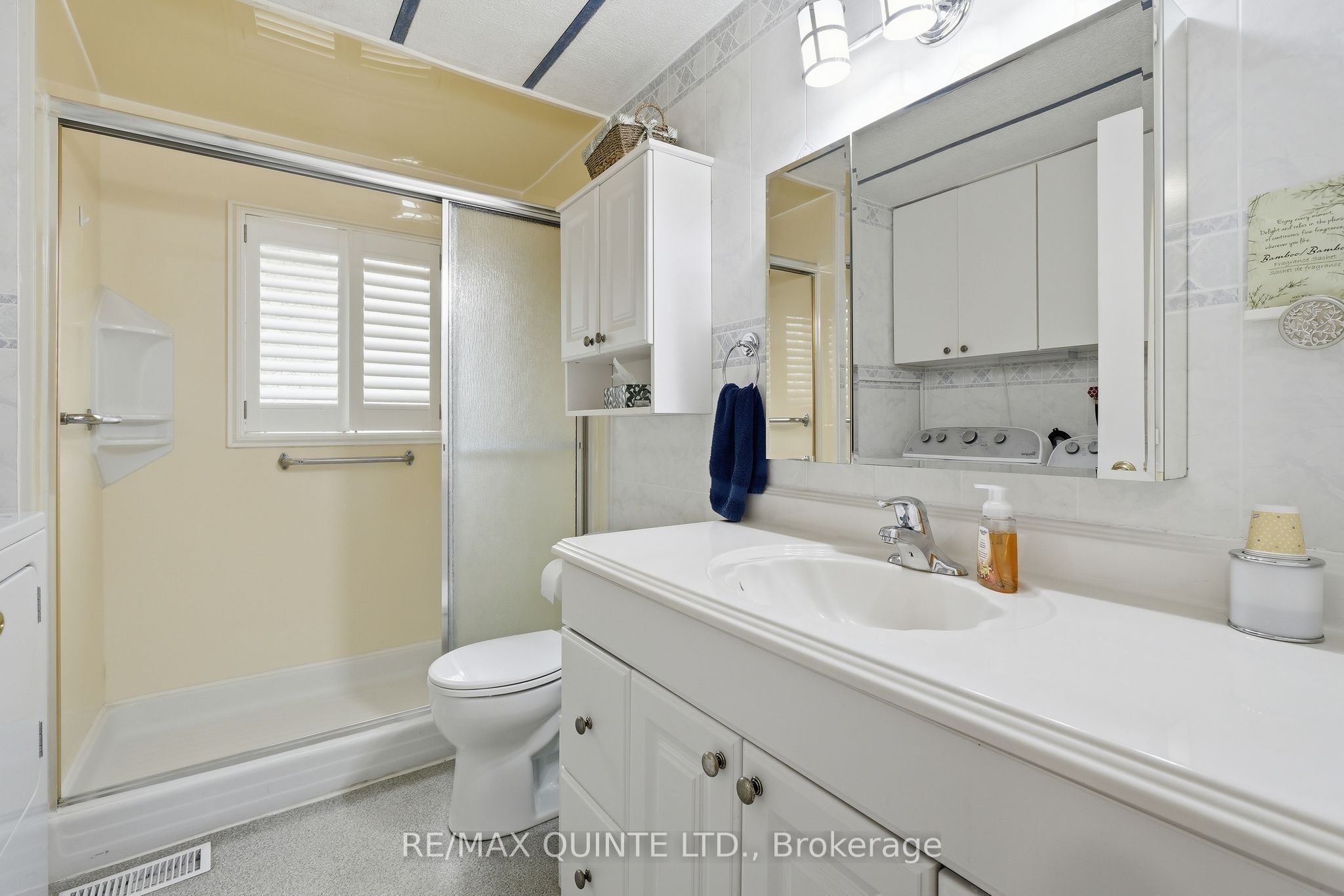 7 Finch Lane Property Photo 23