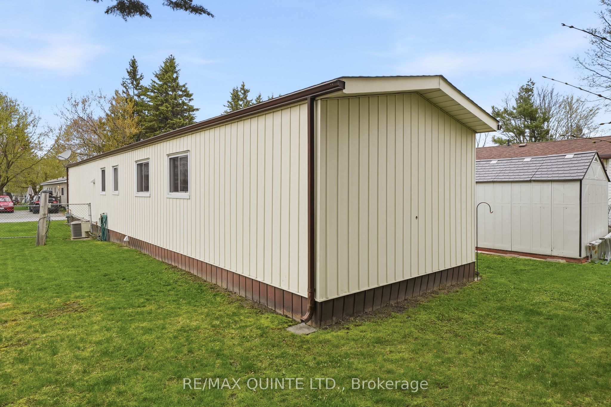 7 Finch Lane Property Photo 34
