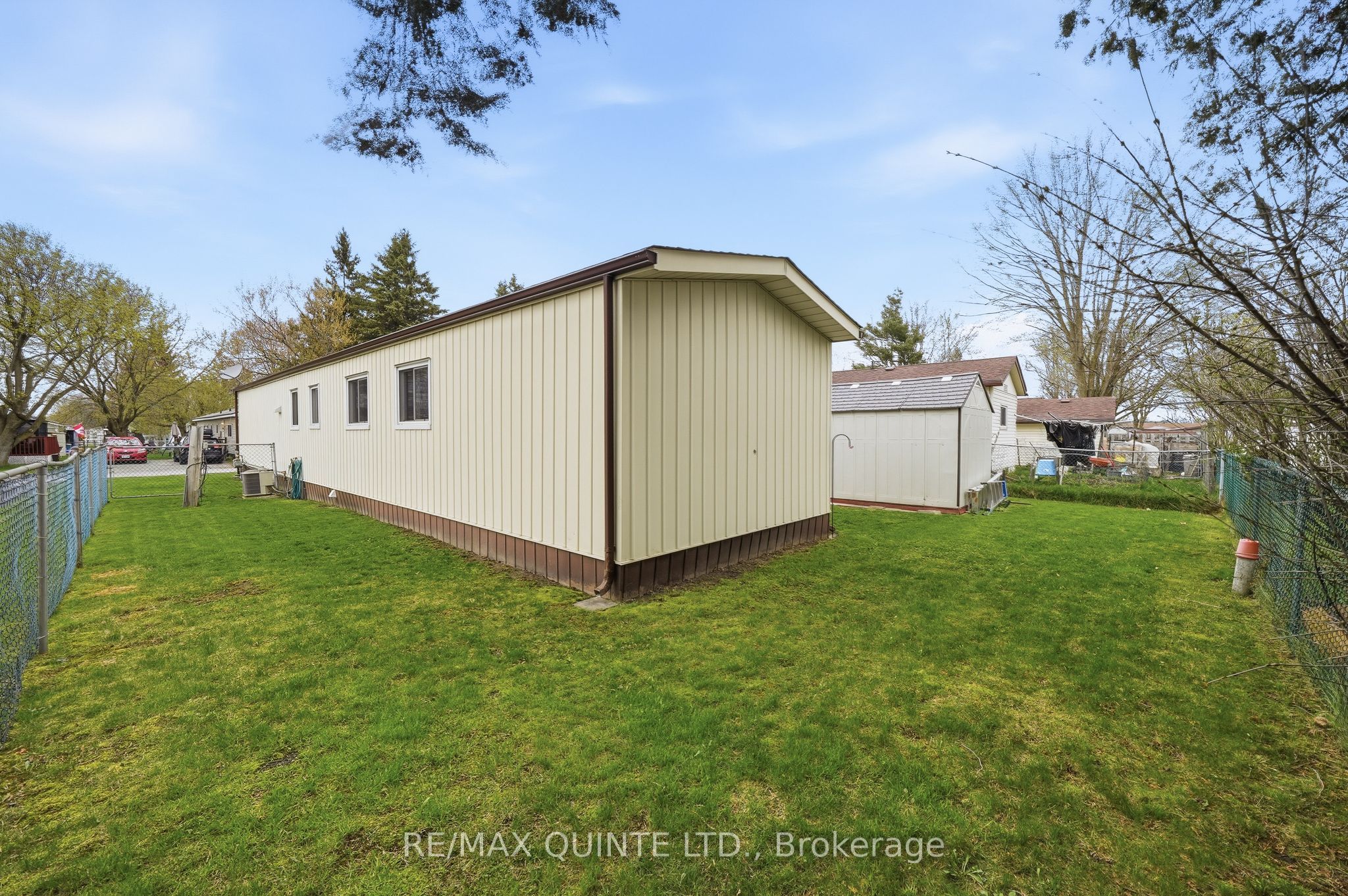 7 Finch Lane Property Photo 35