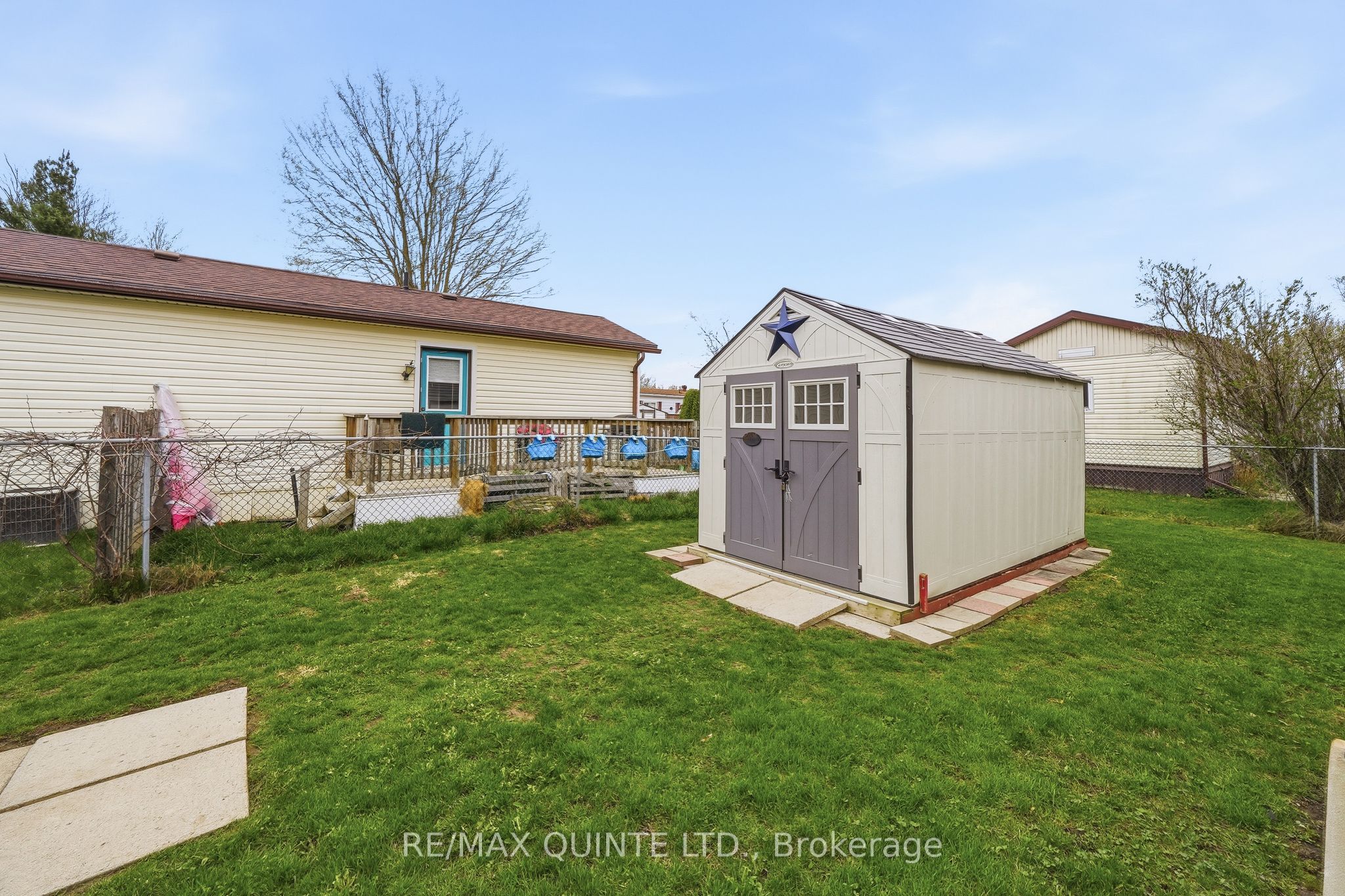 7 Finch Lane Property Photo 37