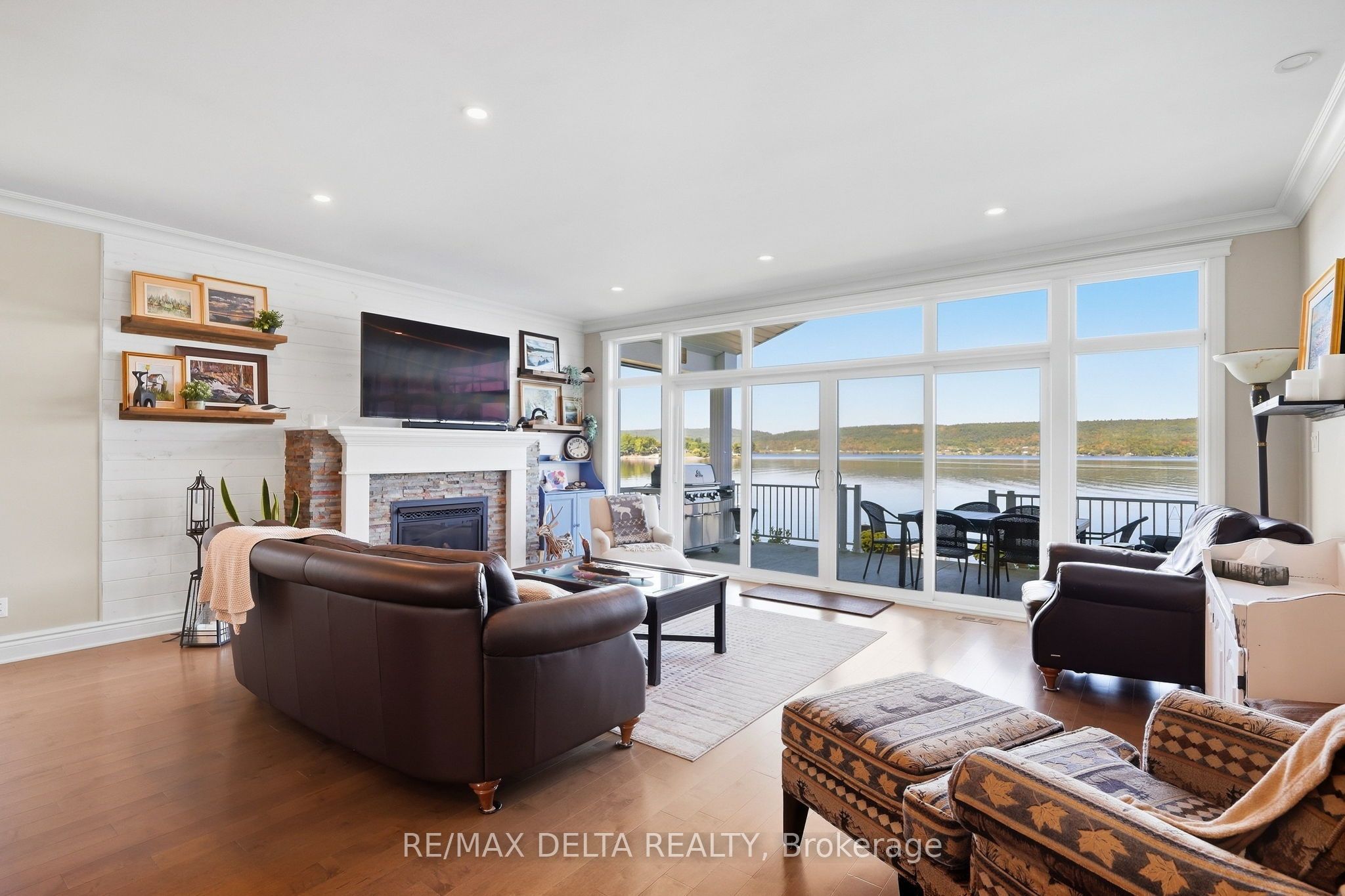 2416 Bay Road Property Photo 29
