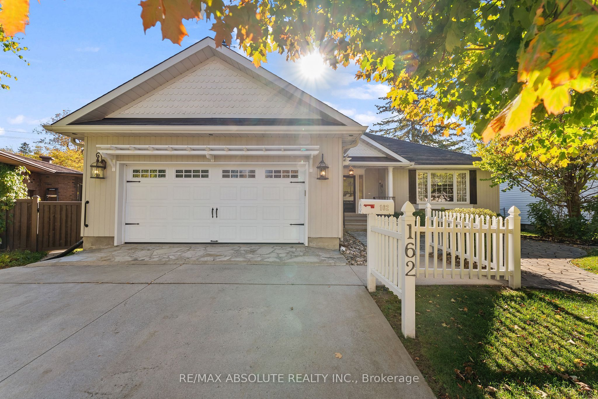 162 Dan Street Property Photo 2