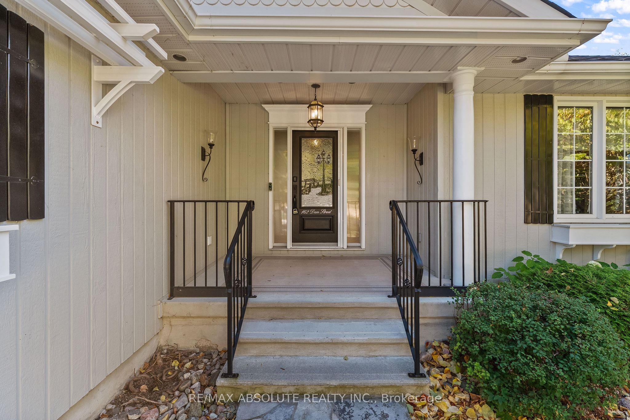 162 Dan Street Property Photo 3