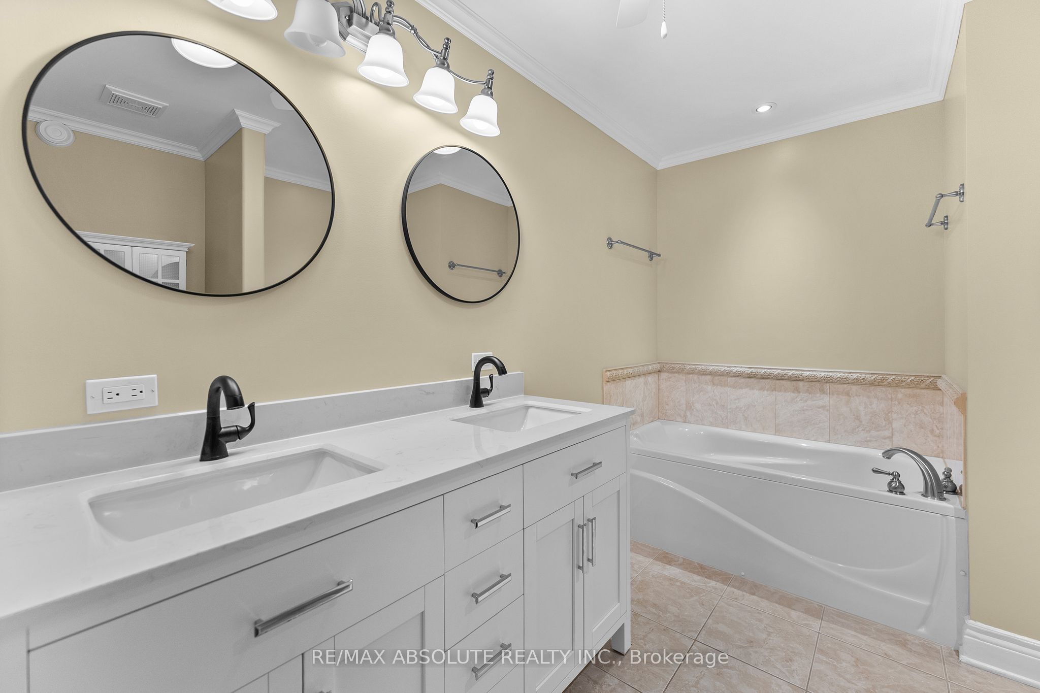 162 Dan Street Property Photo 23