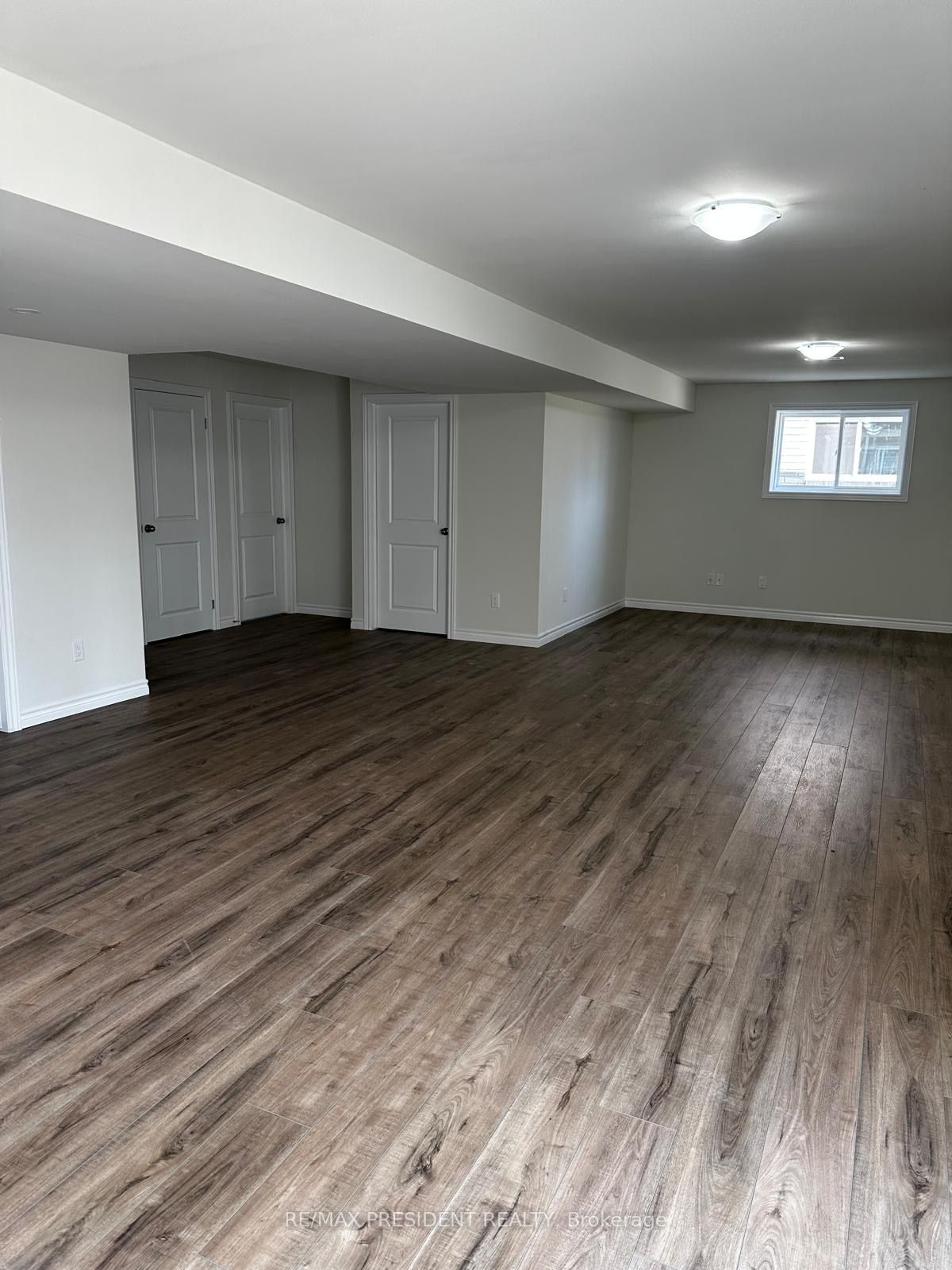 1075 Aspen Ridge Crescent Property Photo 11