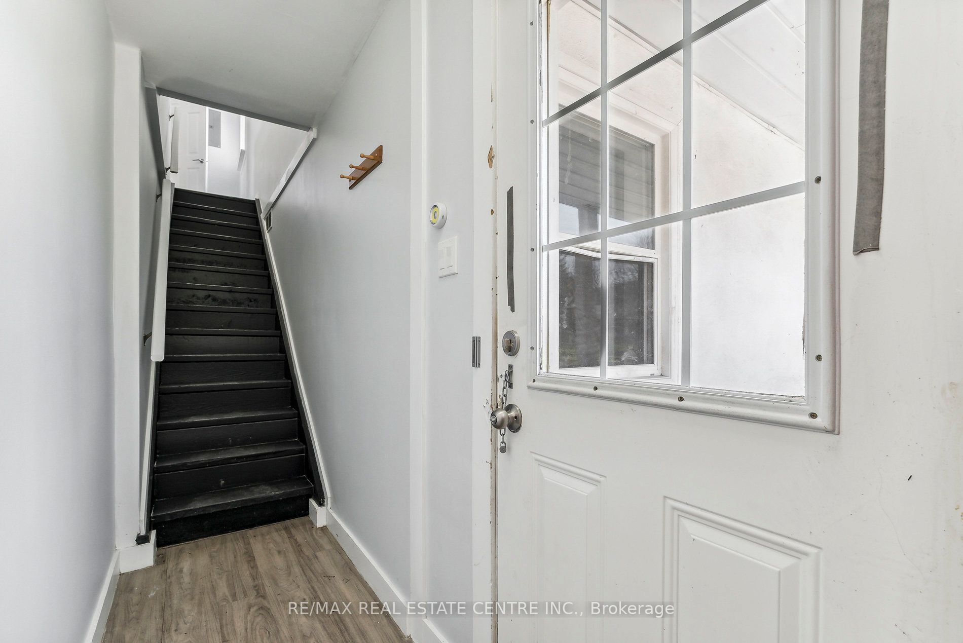 221 Owen Sound Street Property Photo 20