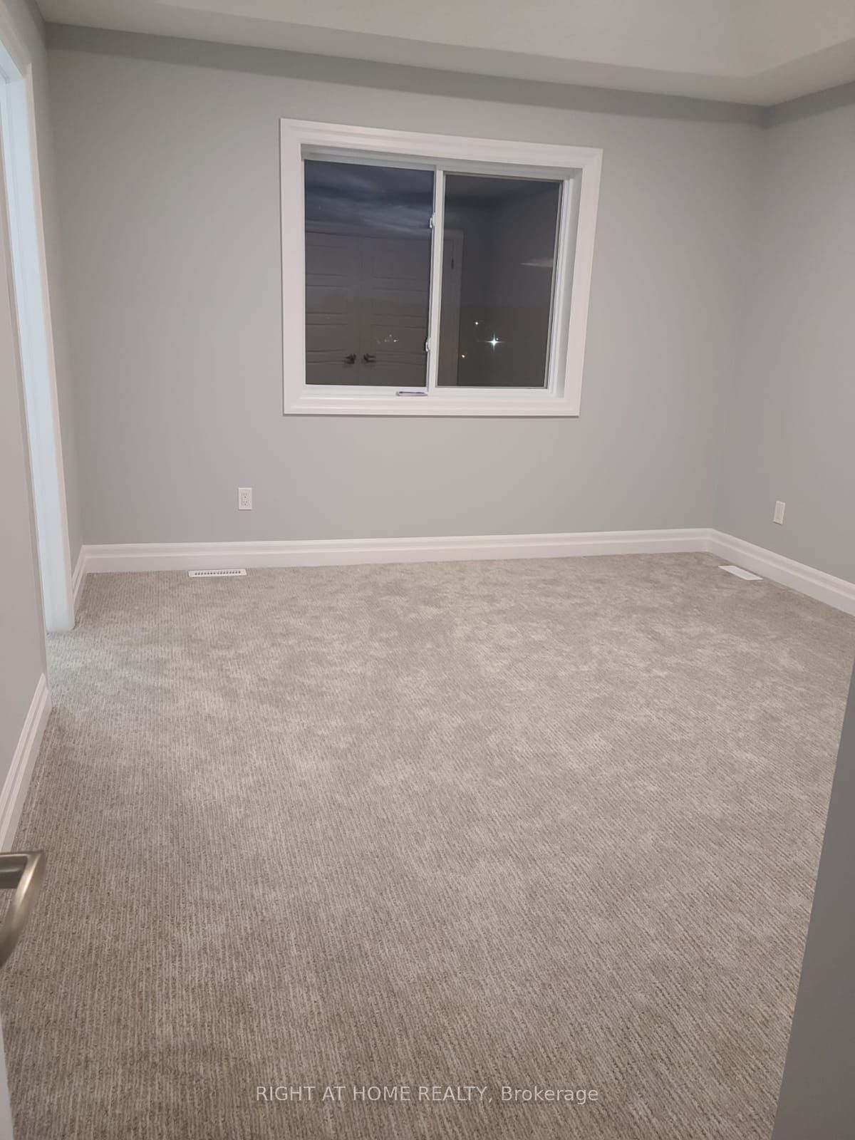 1515 Dylan Street Upper Property Photo 12