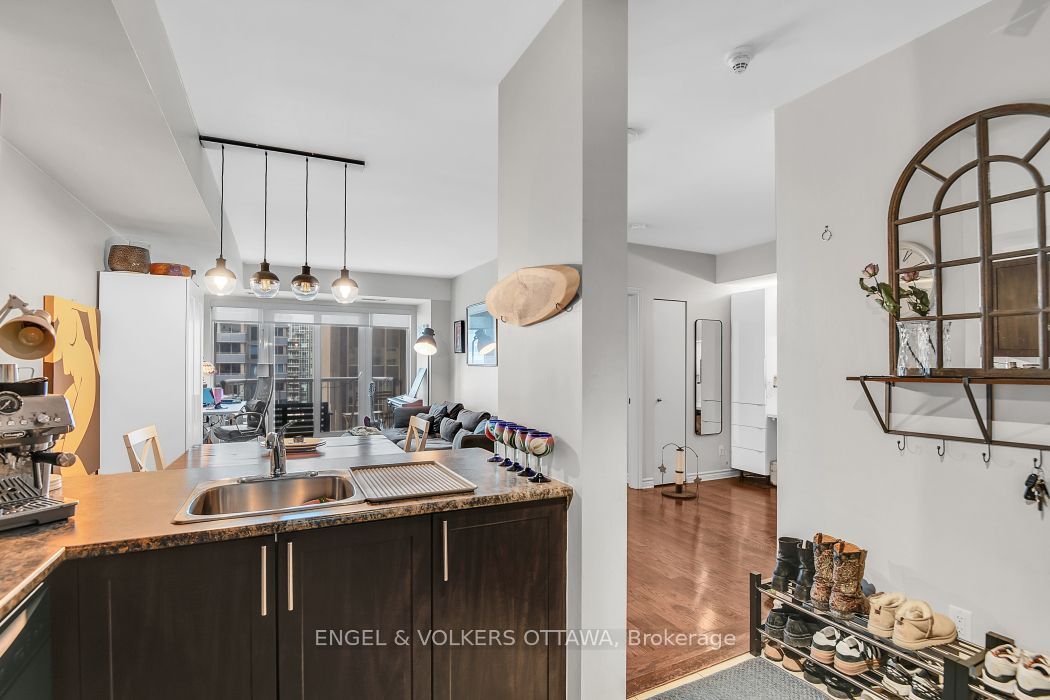 234 Rideau Street 902 Property Photo 13