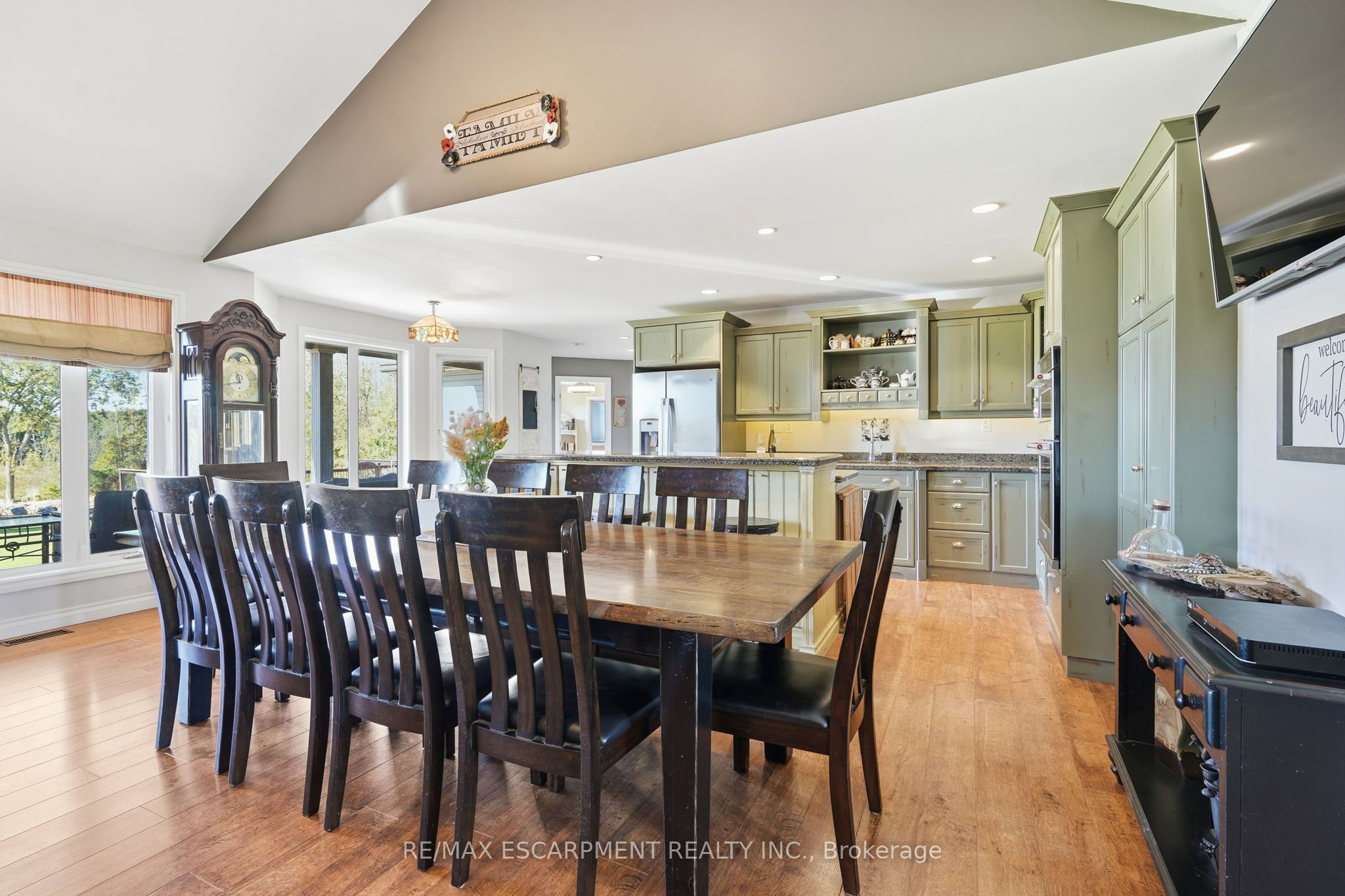 860 Regional Road 27 Property Photo 8