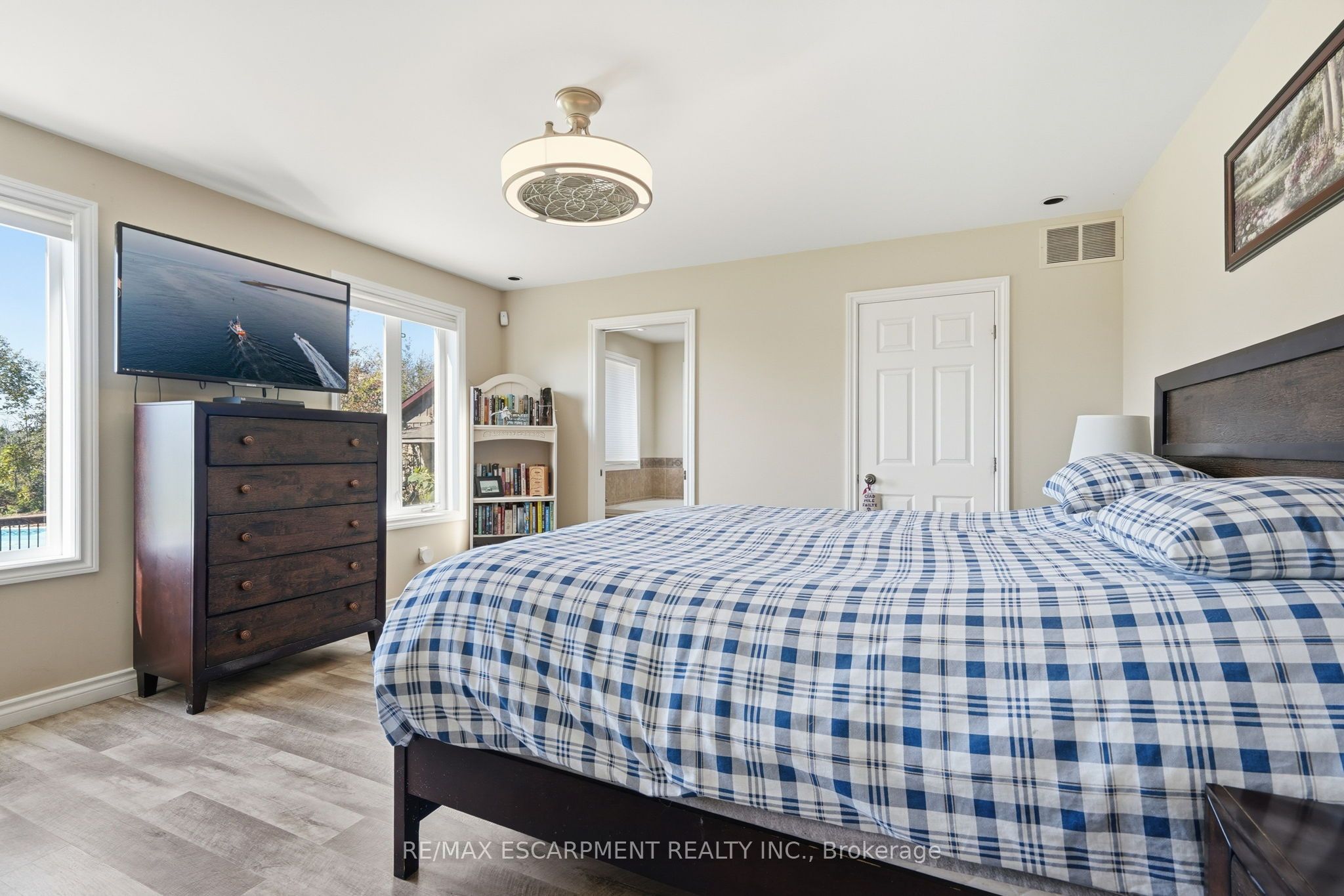 860 Regional Road 27 Property Photo 13