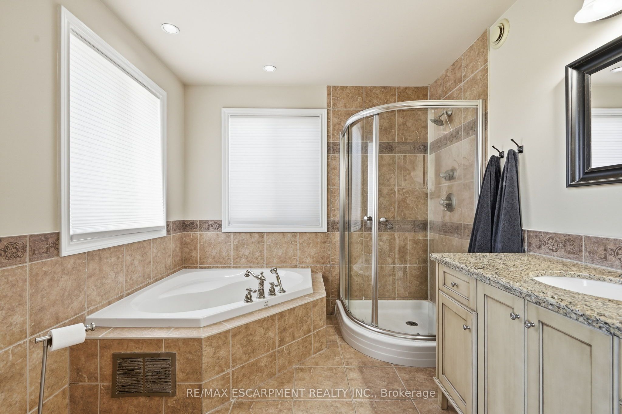 860 Regional Road 27 Property Photo 15