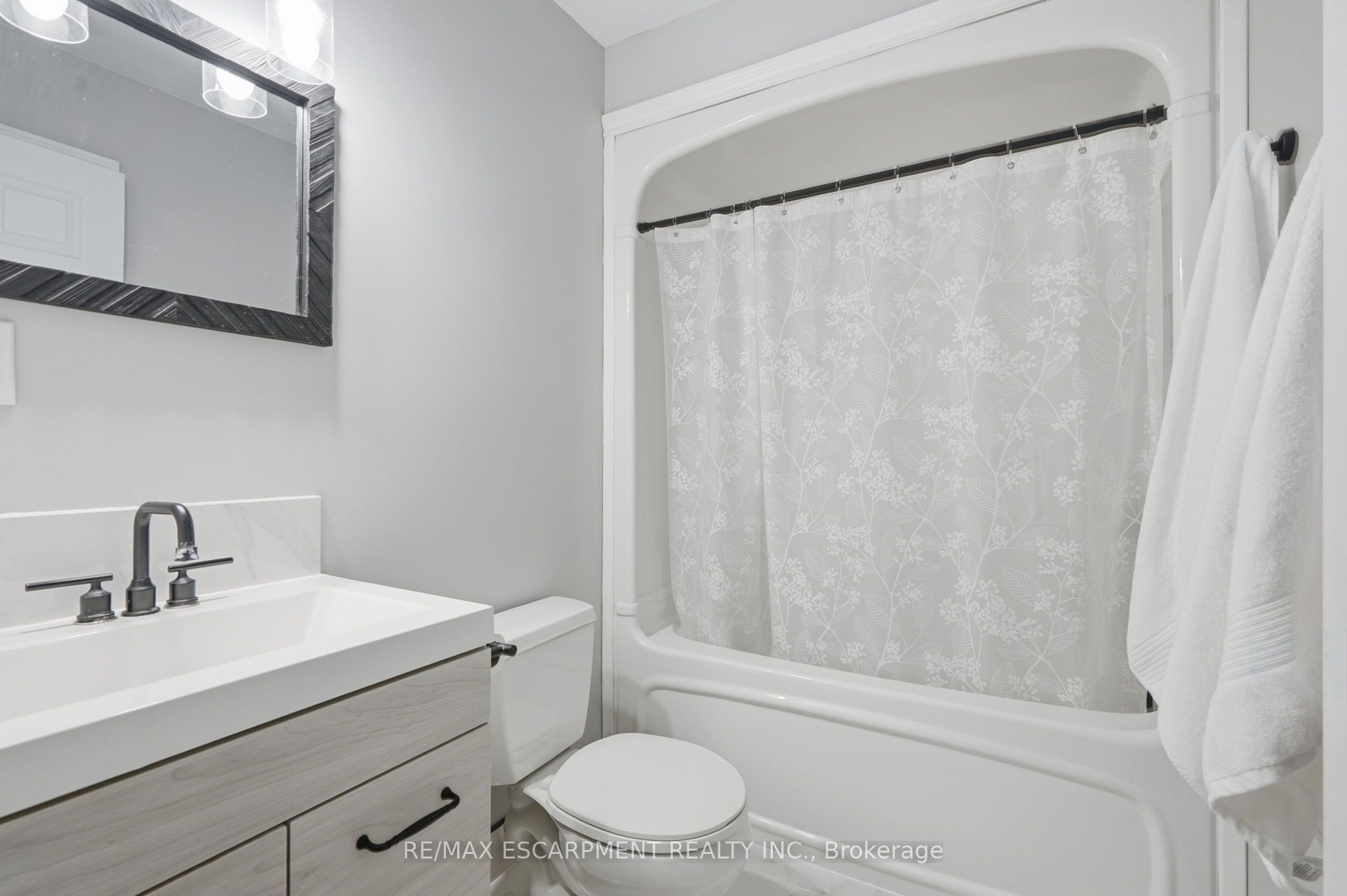860 Regional Road 27 Property Photo 19