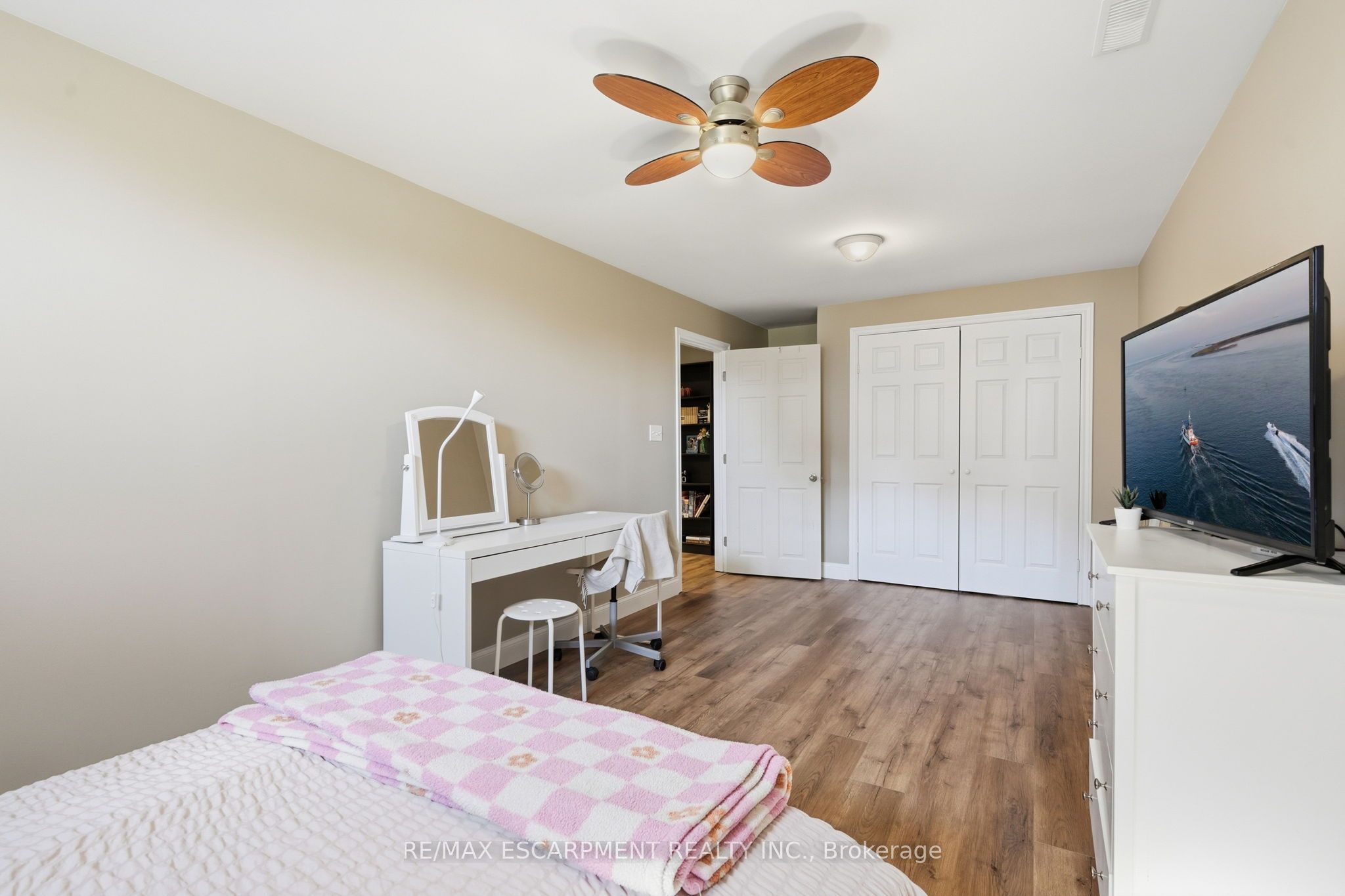 860 Regional Road 27 Property Photo 32