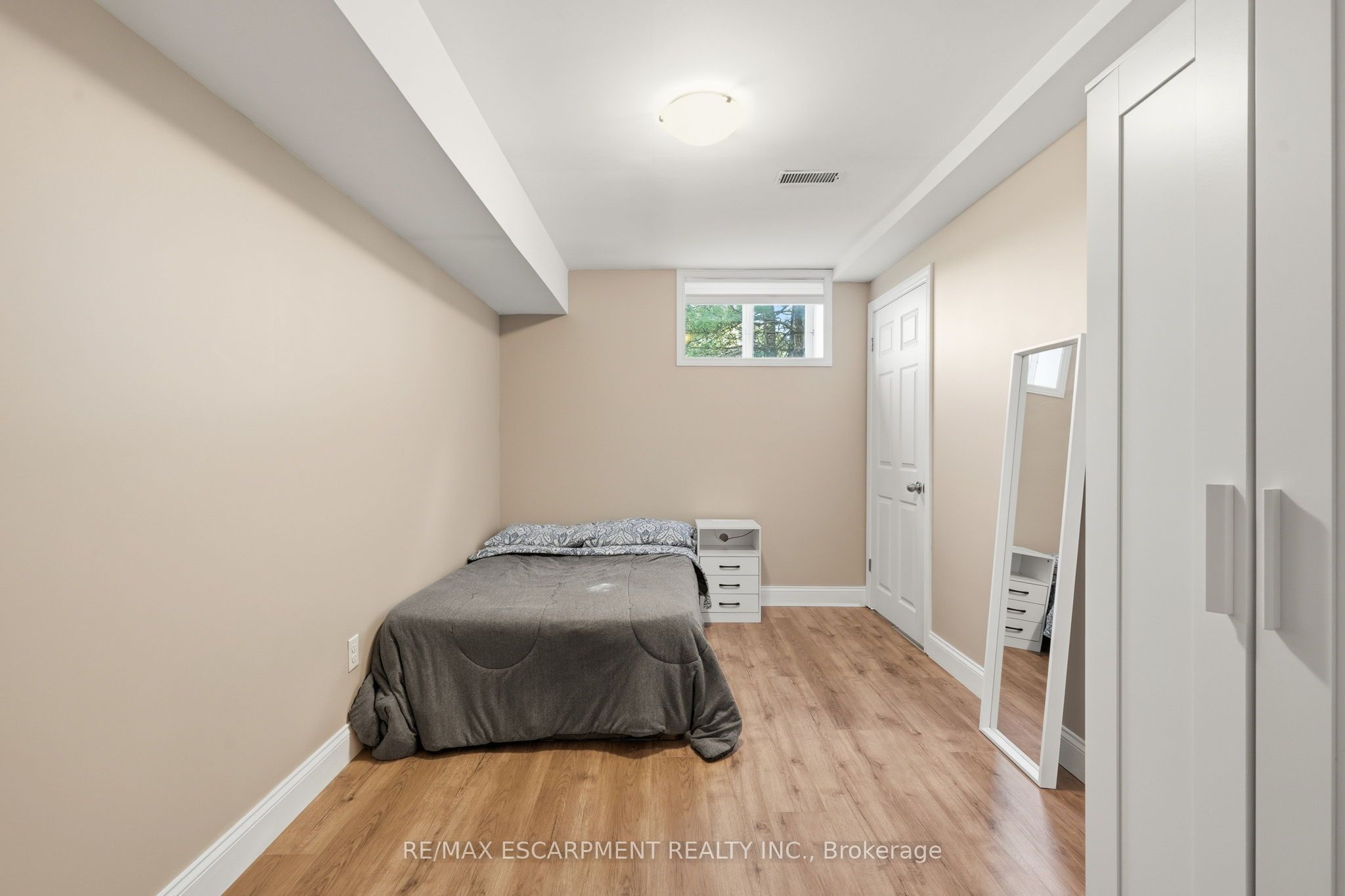 860 Regional Road 27 Property Photo 33