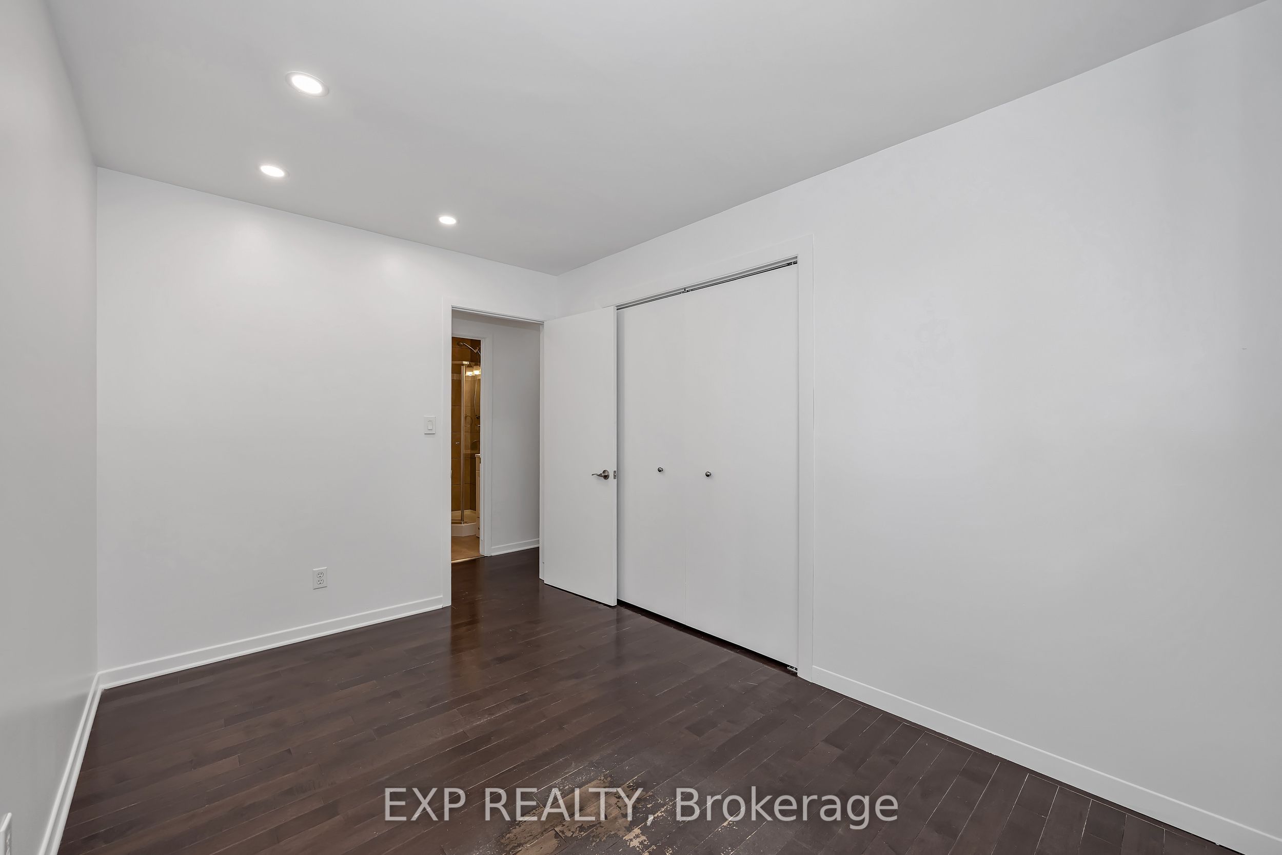 557 Glenview Road Property Photo 20