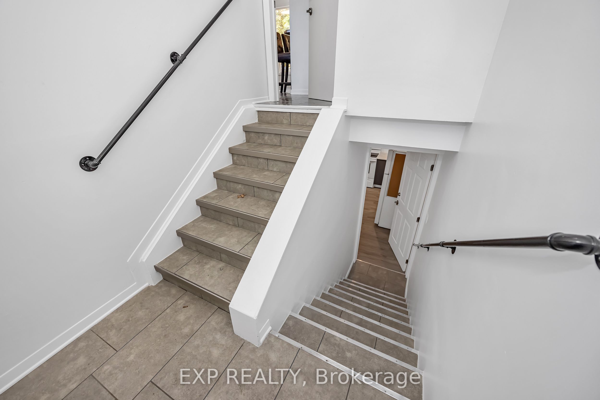 557 Glenview Road Property Photo 21
