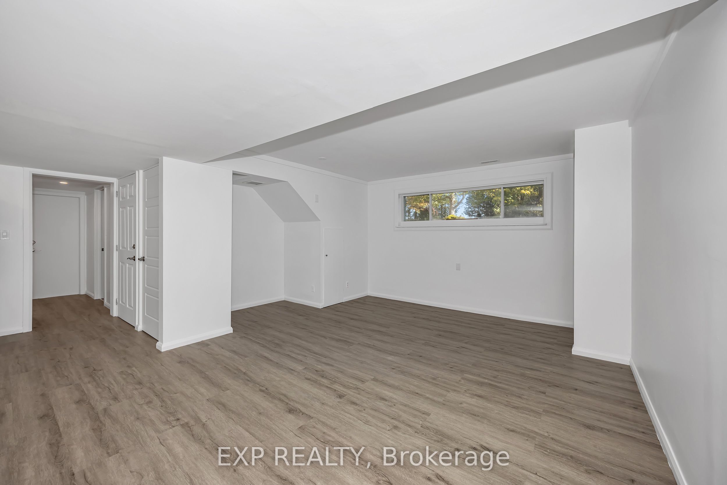 557 Glenview Road Property Photo 24