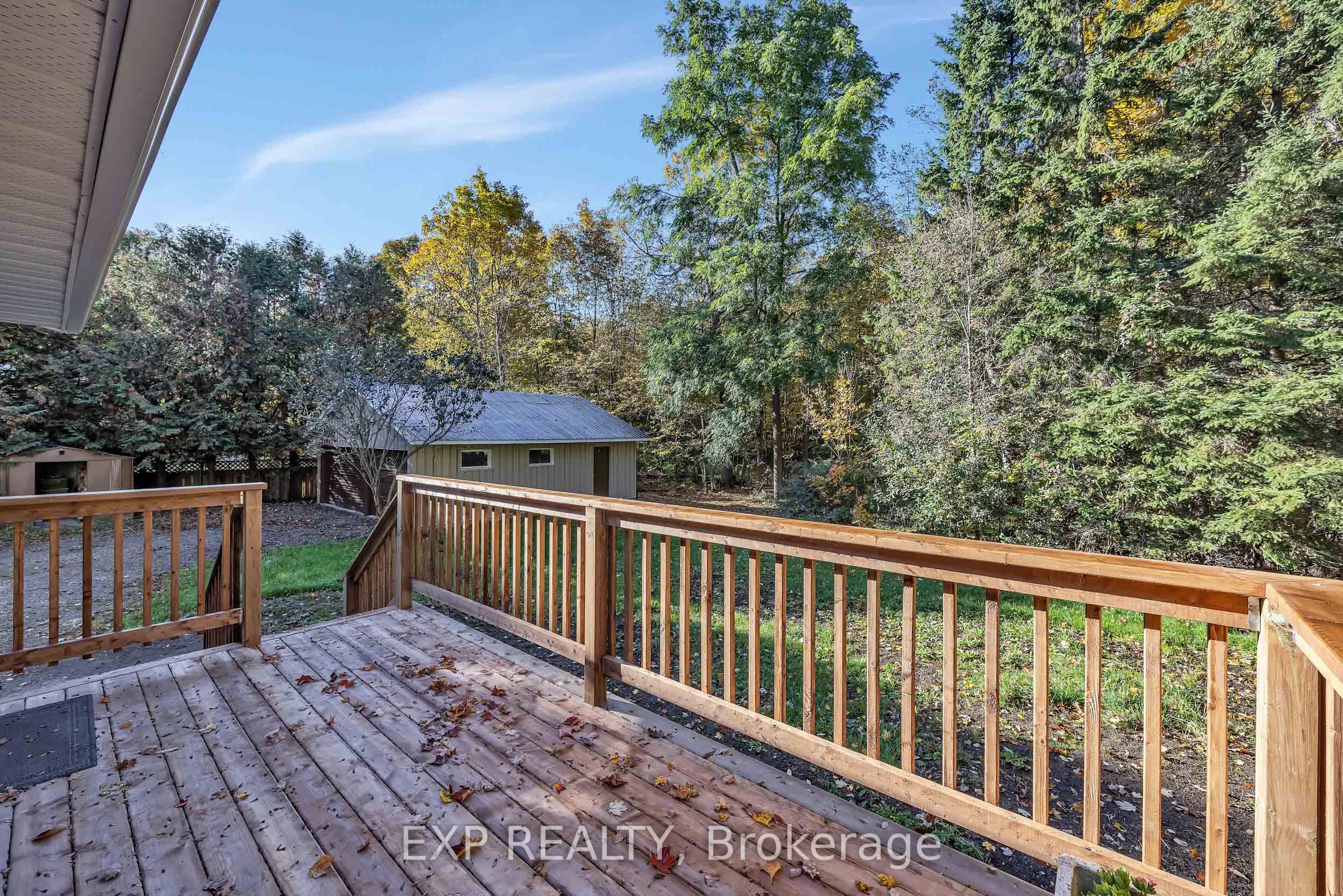 557 Glenview Road Property Photo 32