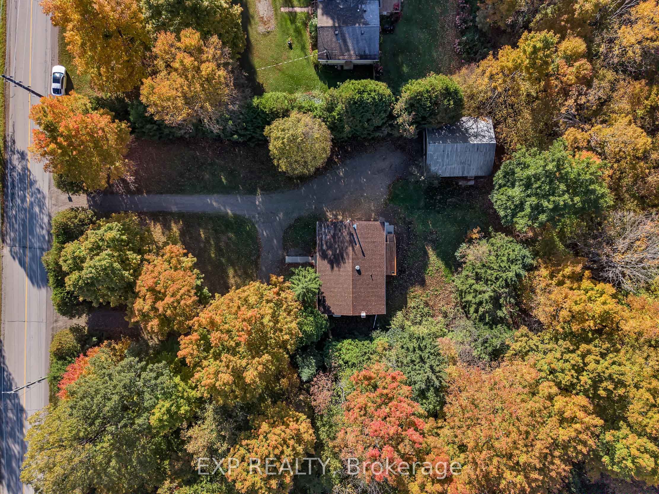 557 Glenview Road Property Photo 38