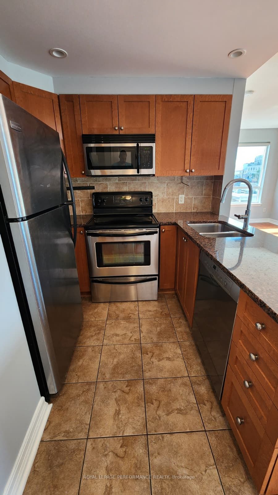 200 Besserer Street 604 Property Photo 8