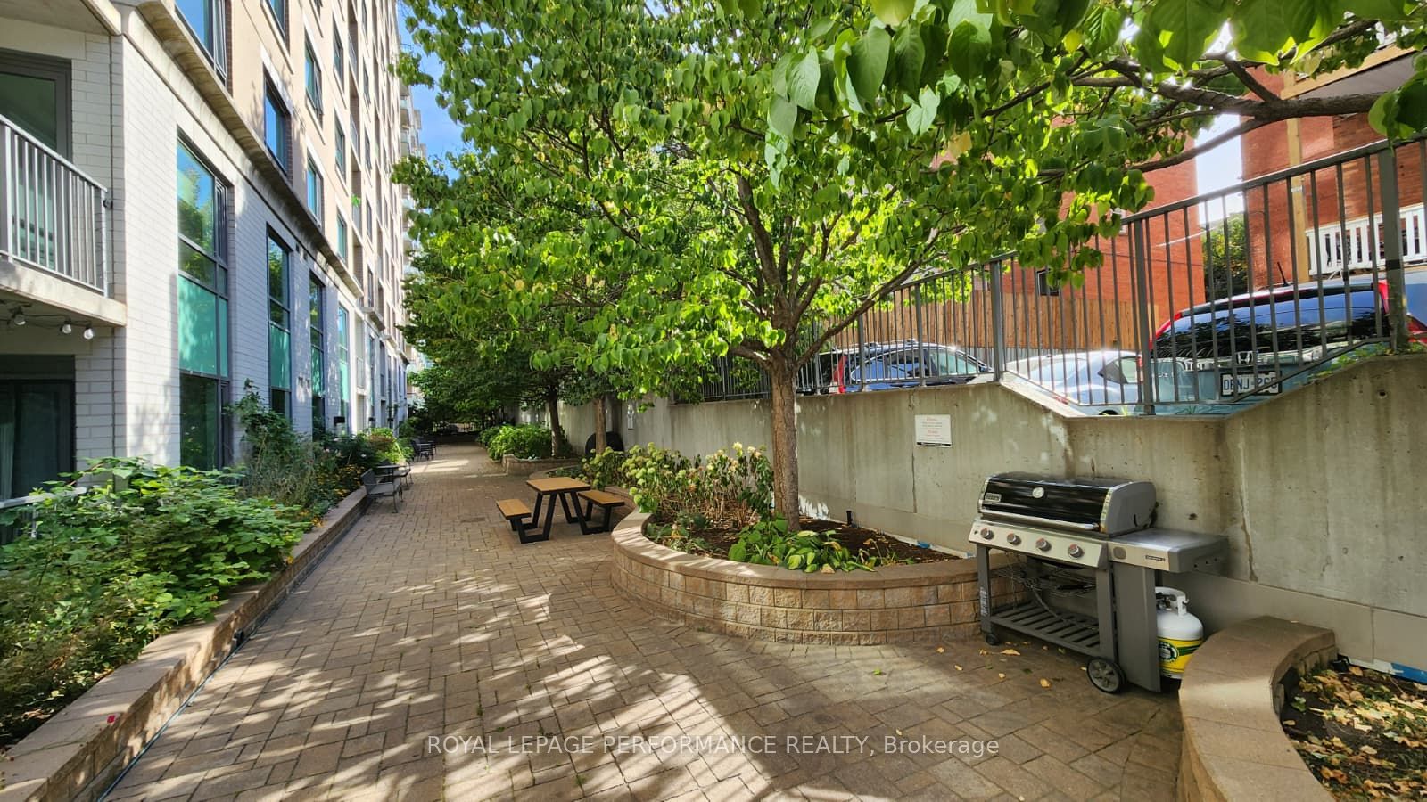 200 Besserer Street 604 Property Photo 24