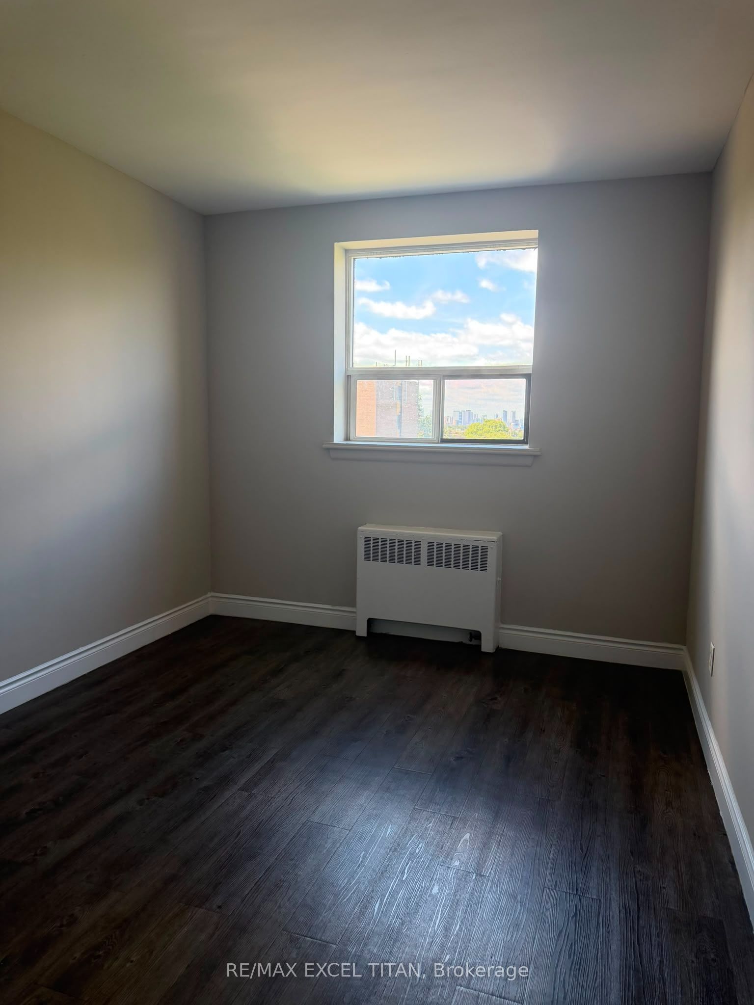 468 Ottawa Street 639d Property Photo 4