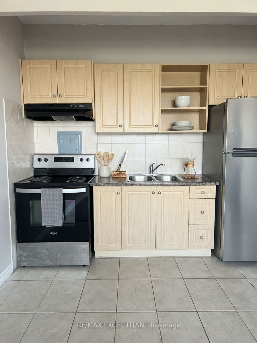 468 Ottawa Street 639d Property Photo 7