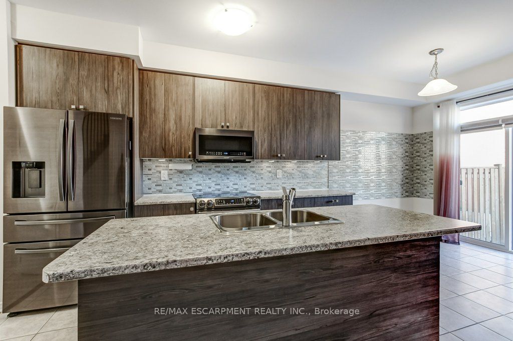 80 Oaktree Drive Property Photo 15